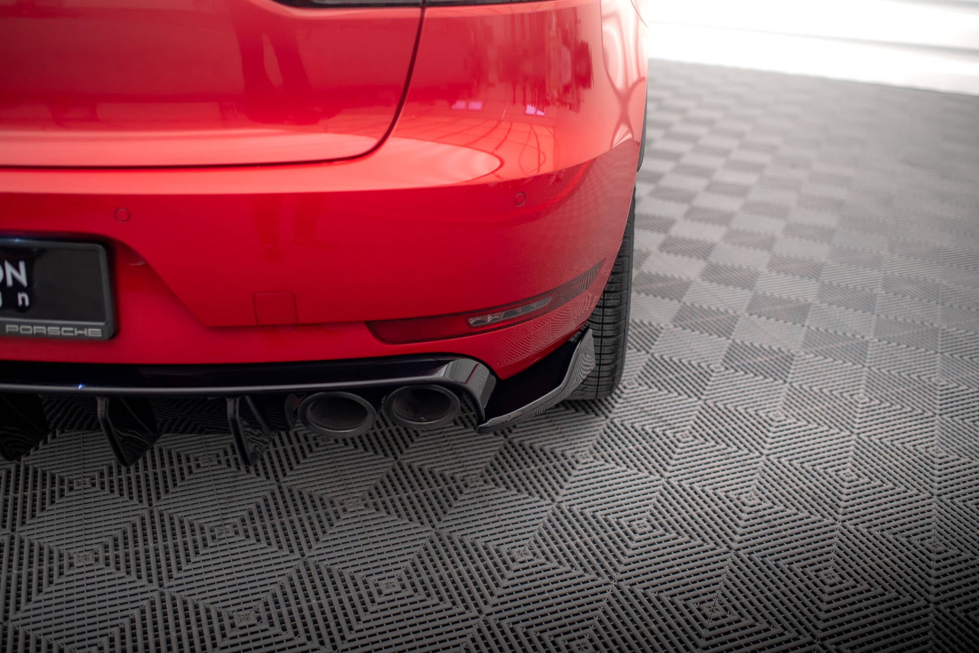Maxton Design Diffusor Heck Ansatz passend für Porsche Macan Mk1 schwarz Hochglanz
