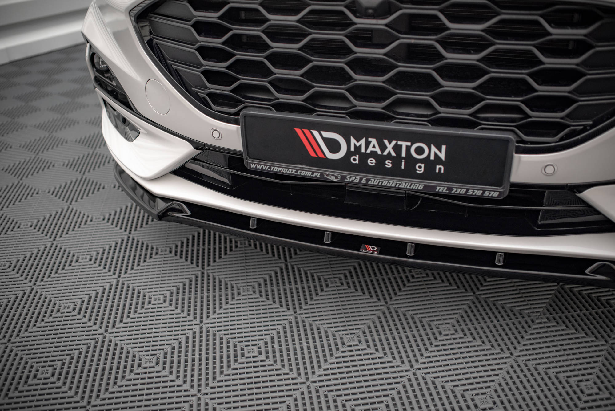 Maxton Design Street+ Spoilerlippe Front Ansatz passend für Ford Kuga ST-Line Mk3 schwarz Hochglanz