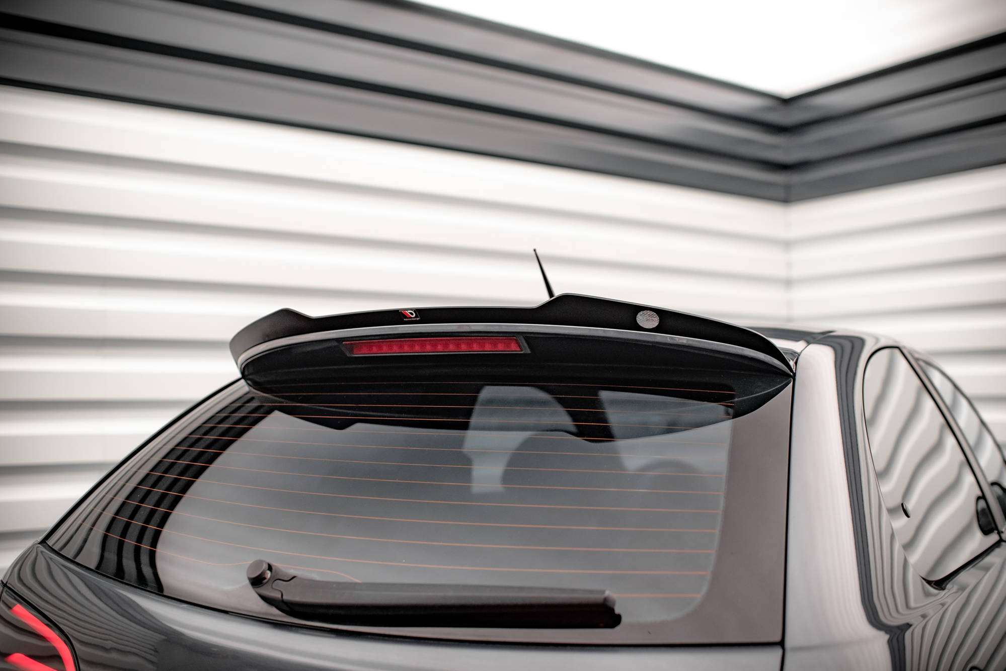 Maxton Design Spoiler CAP passend für Seat Ibiza Cupra Mk3 schwarz Hochglanz