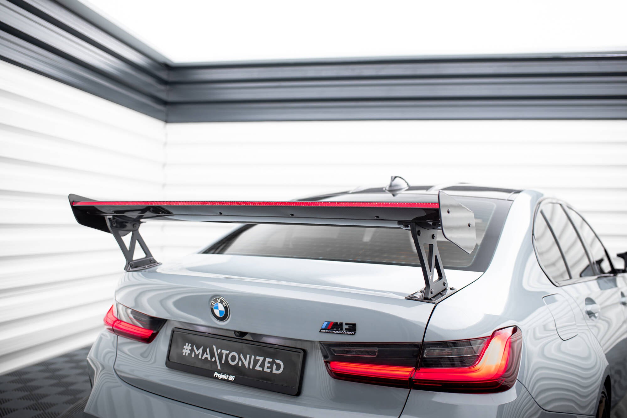 Maxton Design Carbon Spoiler With External Brackets Uprights + LED BMW M3 G80 / M340i G20 / 3 M-Paket G20 / 3 Standard G20 für BMW 3er G20
