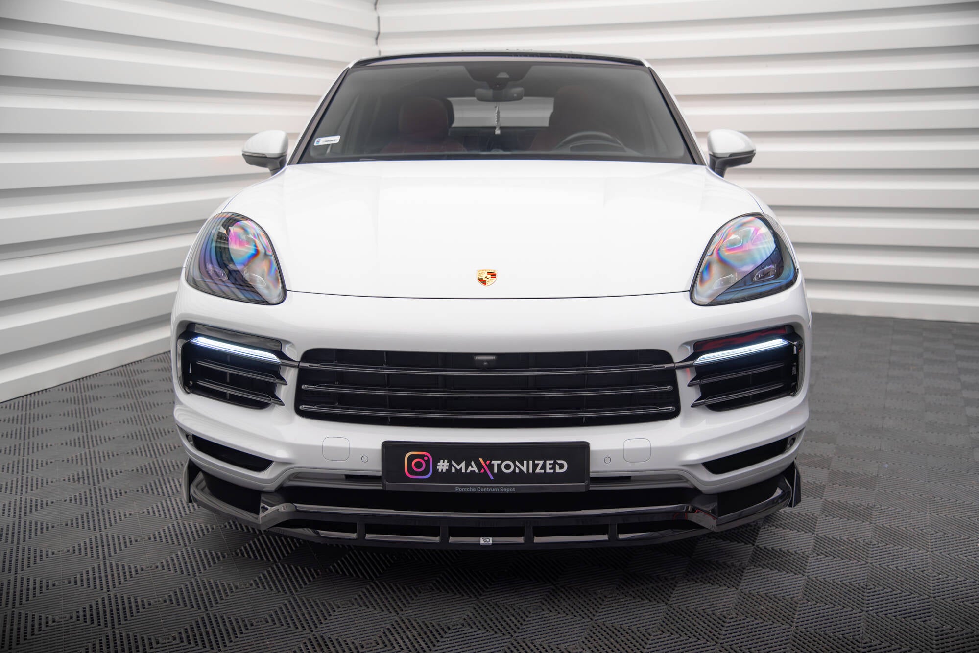 Maxton Design Street+ Spoilerlippe Front Ansatz passend für Porsche Cayenne Coupe / SUV Mk3 schwarz Hochglanz