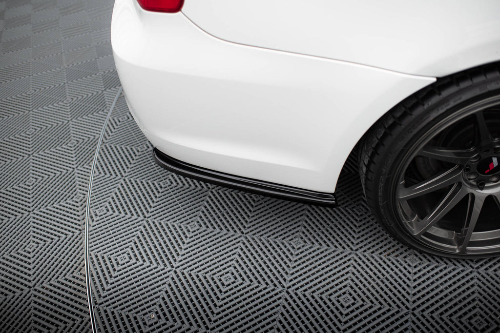 Maxton Design Heck Ansatz Flaps Diffusor passend für BMW 3er E90 M Paket schwarz Hochglanz