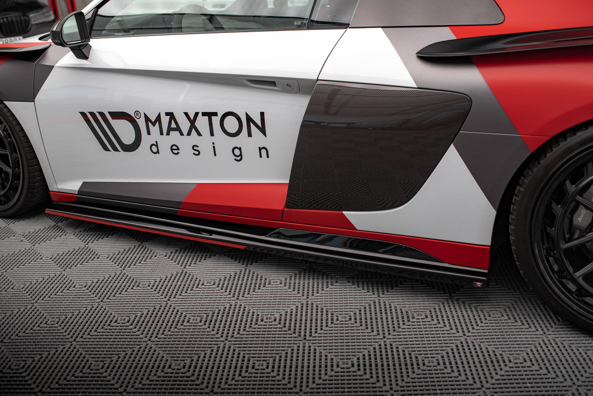 Maxton Design Seitenschweller Ansatz für Audi R8 Mk2 Facelift schwarz Hochglanz