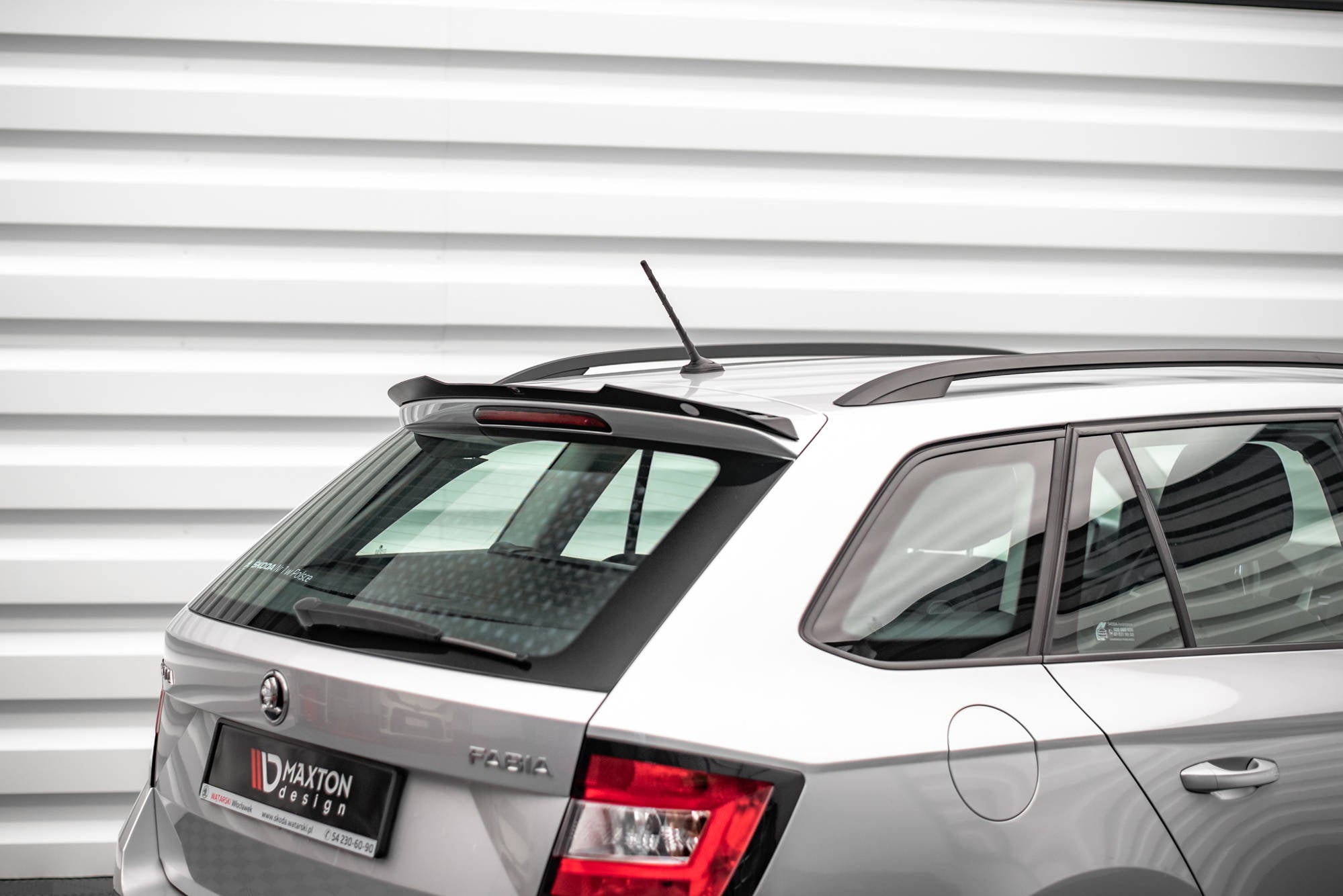 Maxton Design Spoiler CAP passend für Skoda Fabia Combi Mk3 schwarz Hochglanz