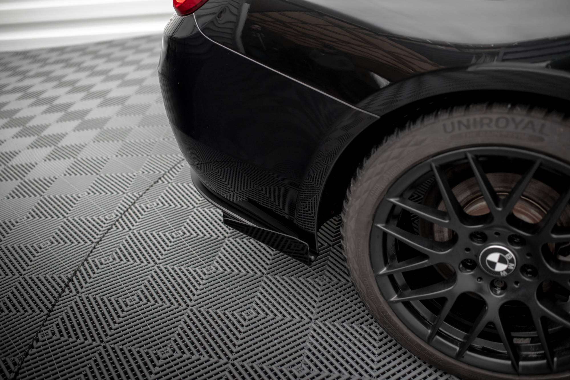 Maxton Design Hintere Seiten Flaps passend für BMW 4er Gran Coupe F36 schwarz Hochglanz