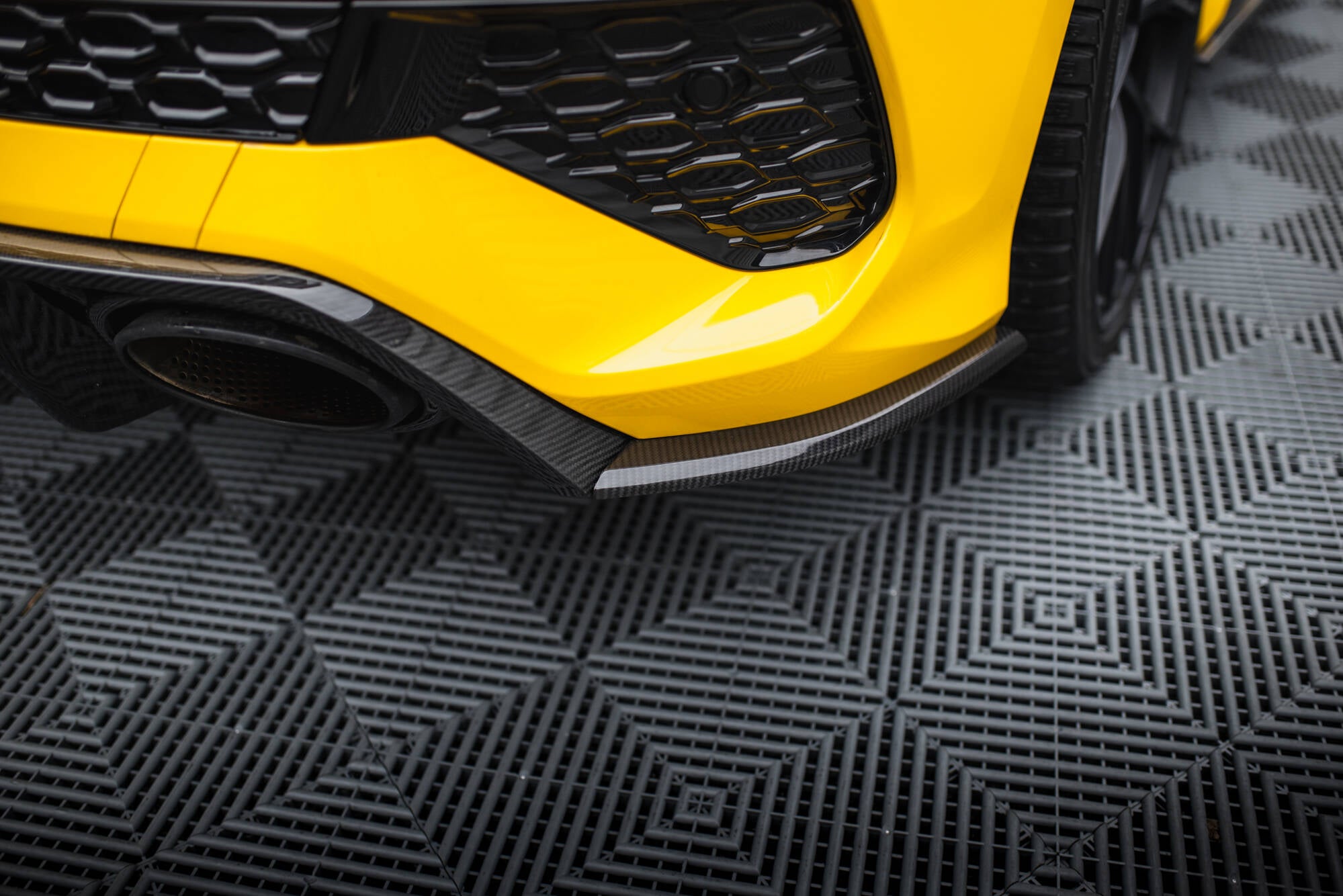 Maxton Design Prepreg Carbon Fiber Heck Ansatz Flaps Diffusor passend für Audi RS3 Sportback 8Y