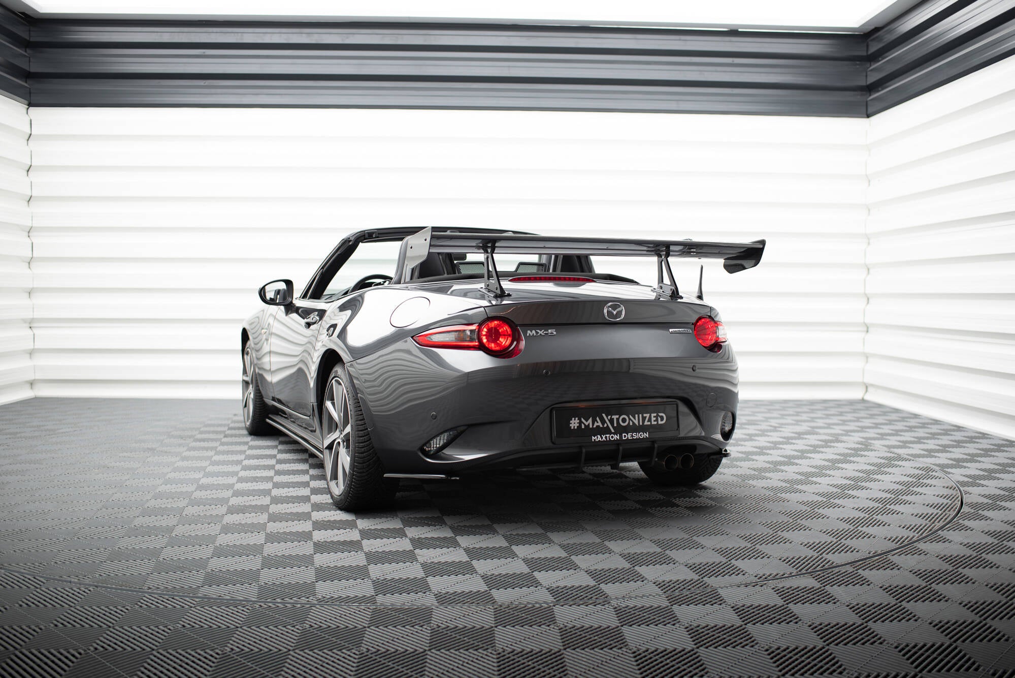 Maxton Design Carbon Spoiler With Upper Swan Mounting Mazda MX-5 ND (Mk4) für Mazda MX-5 Mk4 (ND)