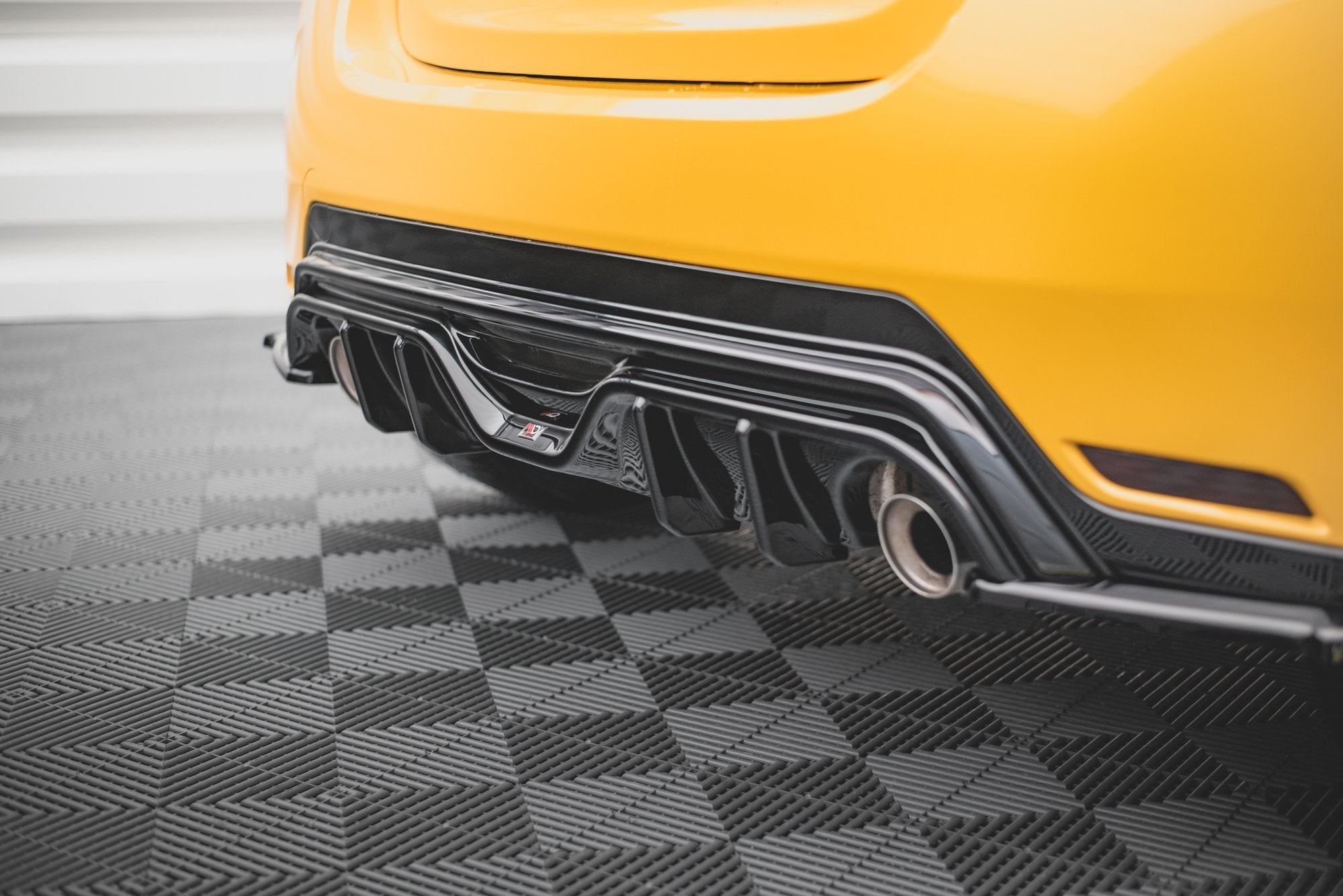 Maxton Design Diffusor Heck Ansatz für Toyota GR Yaris Mk4 Carbon Look