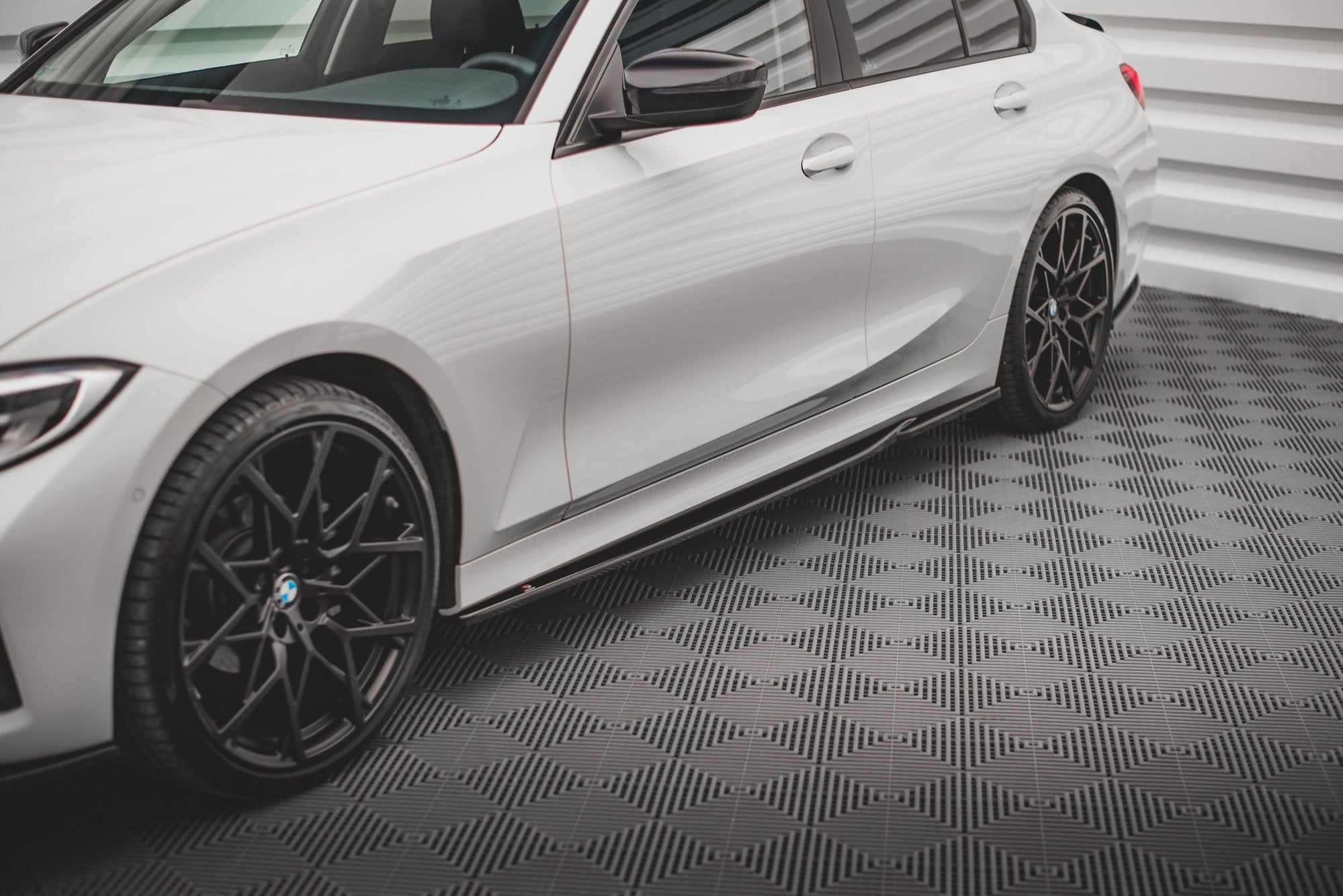 Maxton Design Street+ Seitenschweller Leisten passend für BMW 3er G20 / G21 schwarz Hochglanz