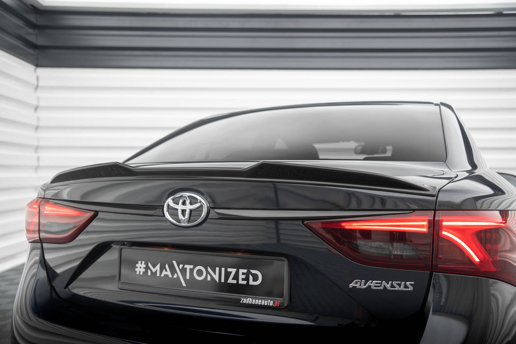 Maxton Design Spoiler CAP 3D passend für Toyota Avensis Limousine Mk3 Facelift schwarz Hochglanz