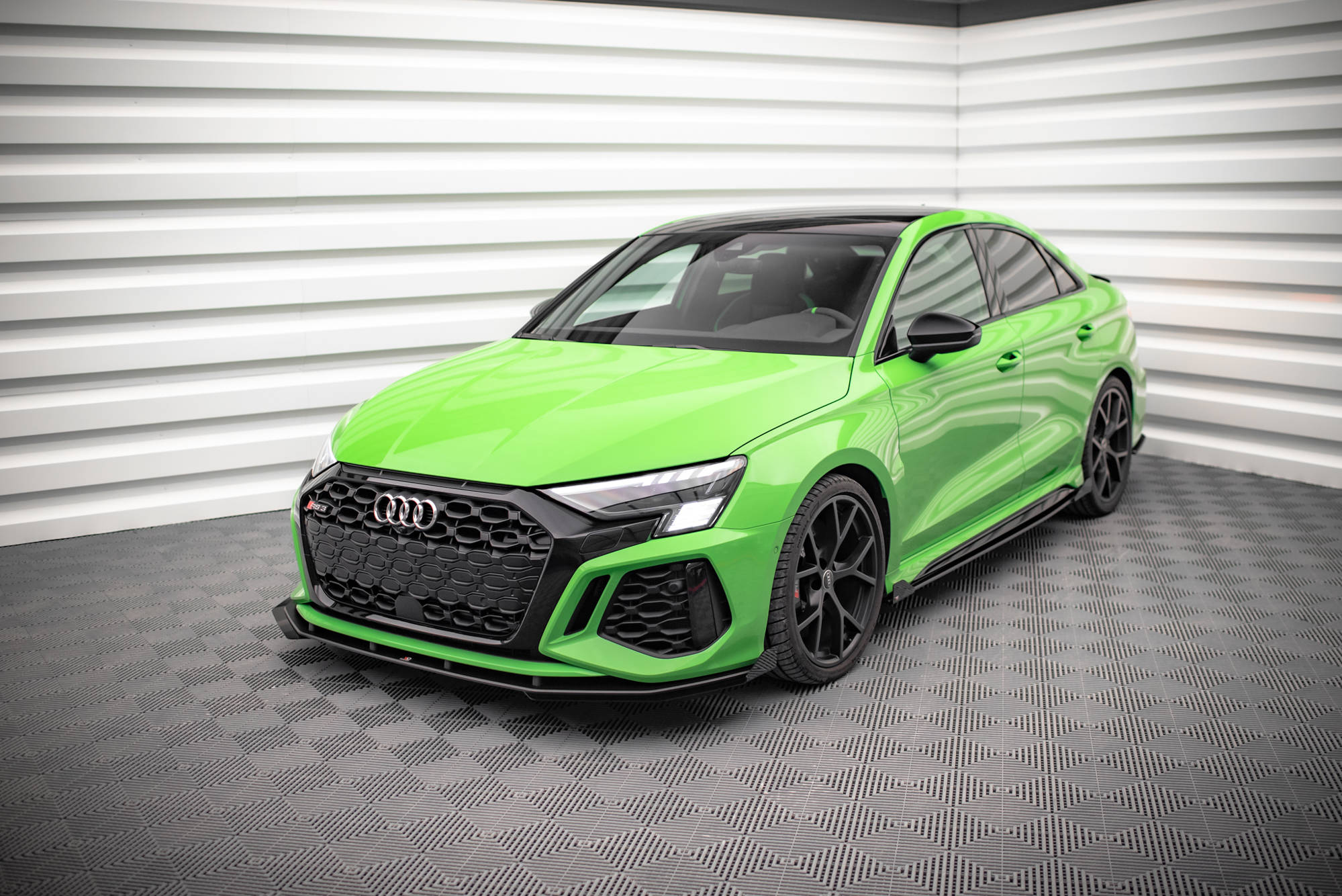 Maxton Design Front Stoßstange Flaps passend für Audi RS3 8Y schwarz Hochglanz