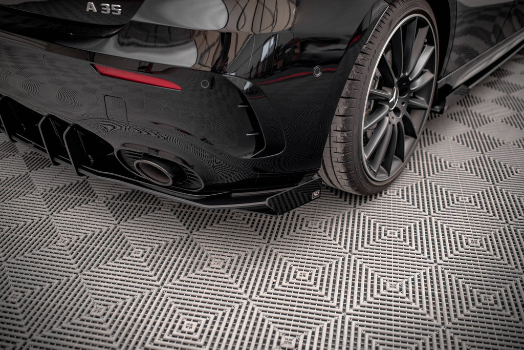 Maxton Design Hintere Seiten Flaps passend für Mercedes A35 AMG Hatchback Aero Pack W177 schwarz Hochglanz
