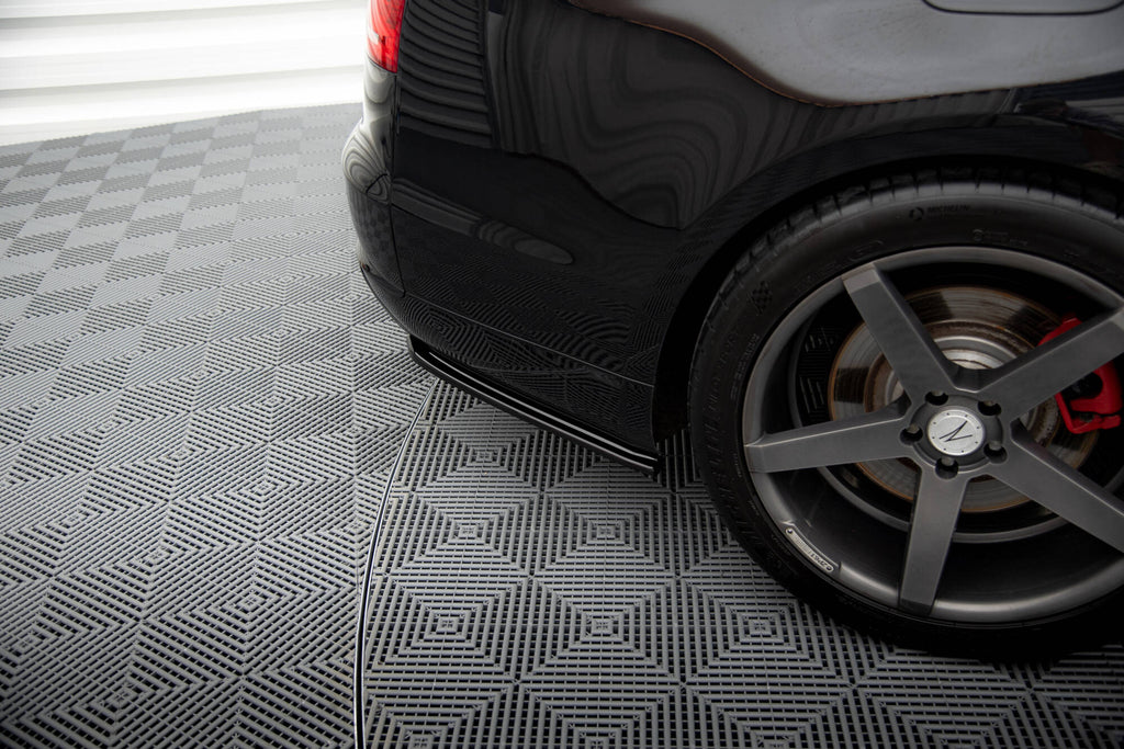 Maxton Design Heck Ansatz Flaps Diffusor passend für Audi A8 D4 schwarz Hochglanz