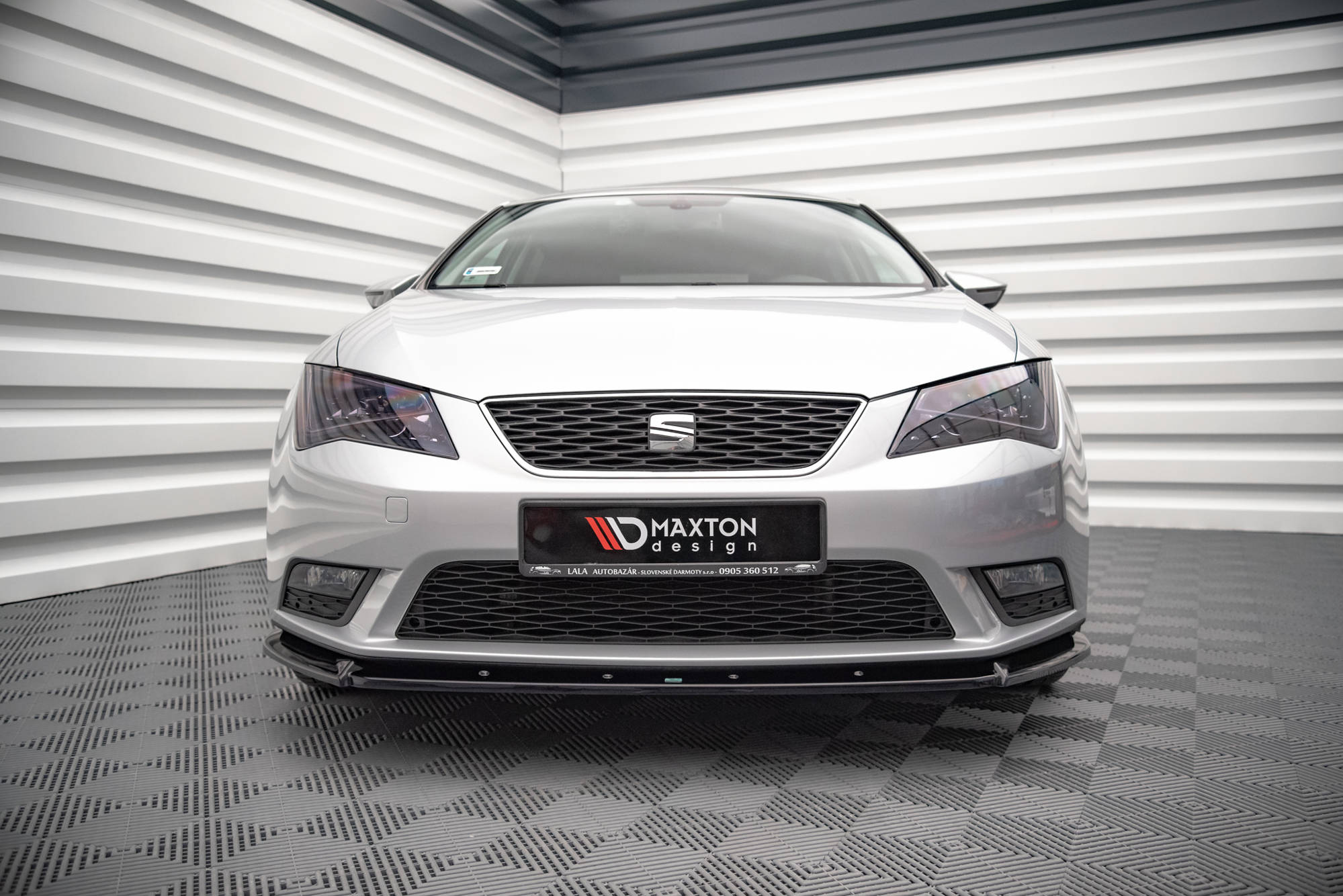 Maxton Design Street+ Spoilerlippe Front Ansatz V.1 passend für Seat Leon Mk3 schwarz Hochglanz