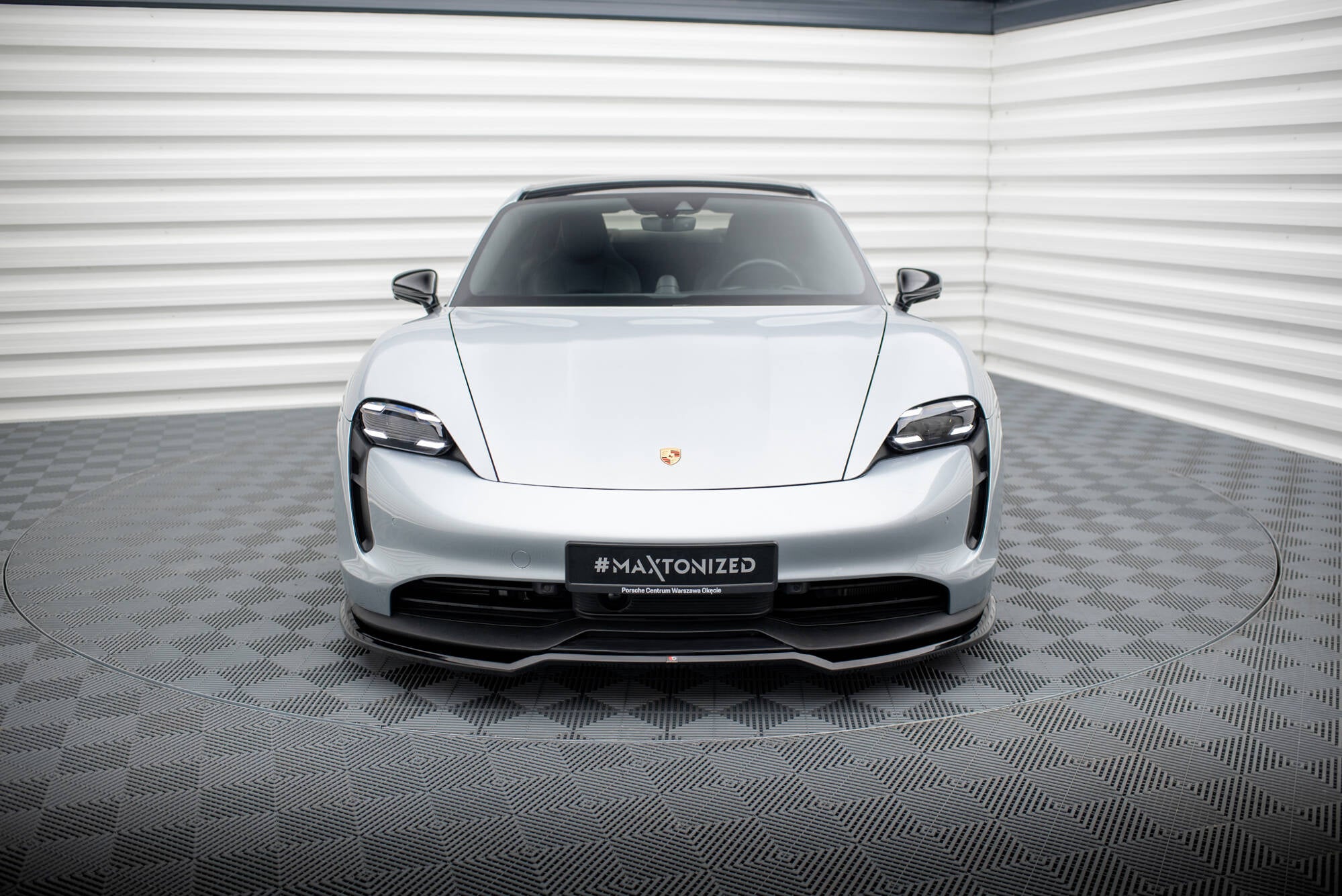 Maxton Design Street+ Spoilerlippe Front Ansatz passend für Porsche Taycan / Taycan 4 / Taycan 4S / Taycan GTS Mk1 schwarz Hochglanz