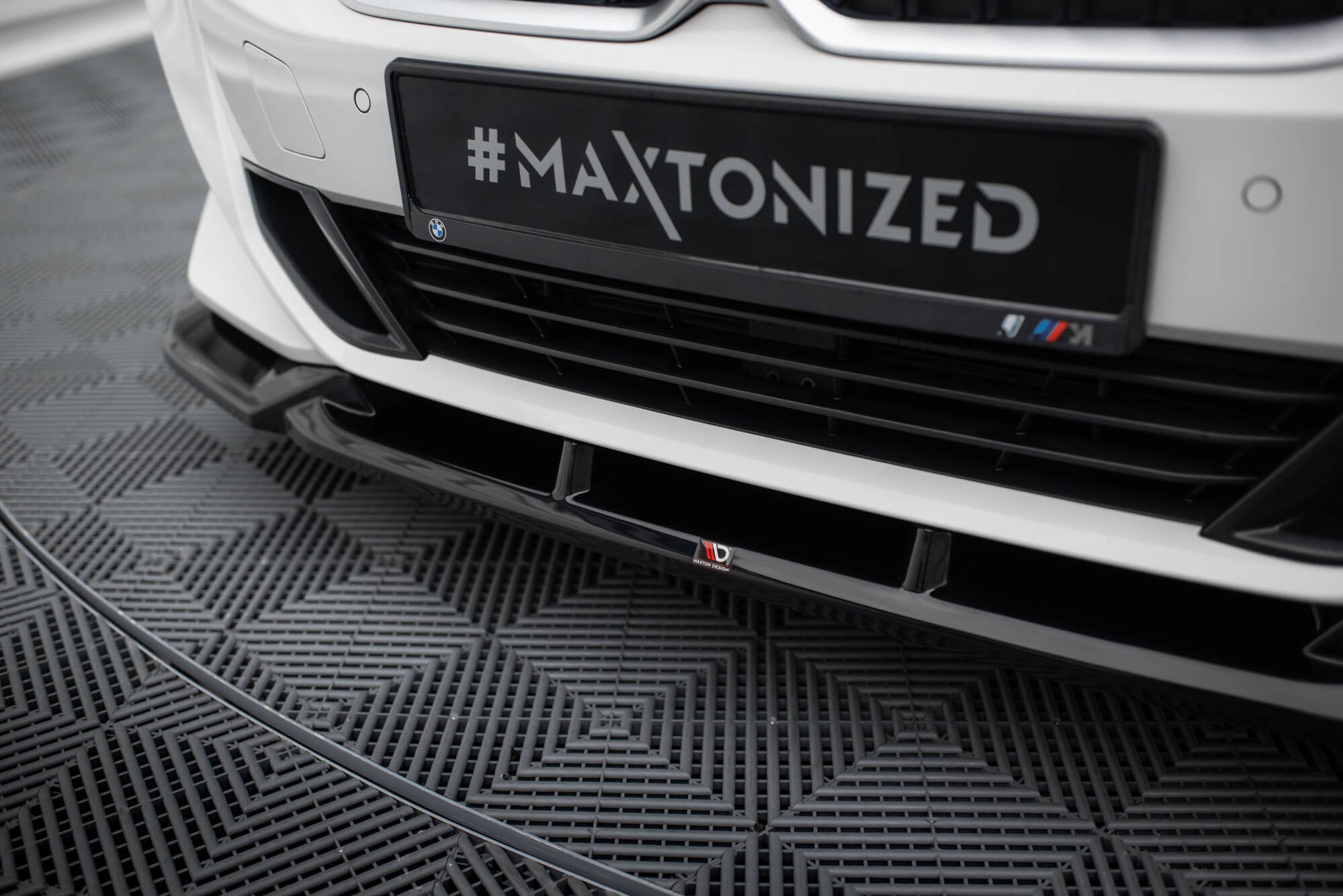 Maxton Design Street+ Spoilerlippe Front Ansatz passend für BMW 3er Limousine / Touring G20 / G21 Facelift schwarz Hochglanz