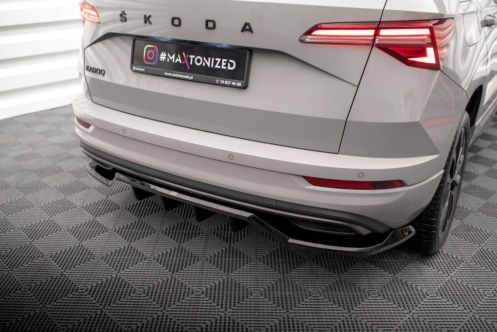 Maxton Design Street+ Mittlerer Diffusor RACE passend für Skoda Karoq Sportline Mk1 Facelift schwarz Hochglanz