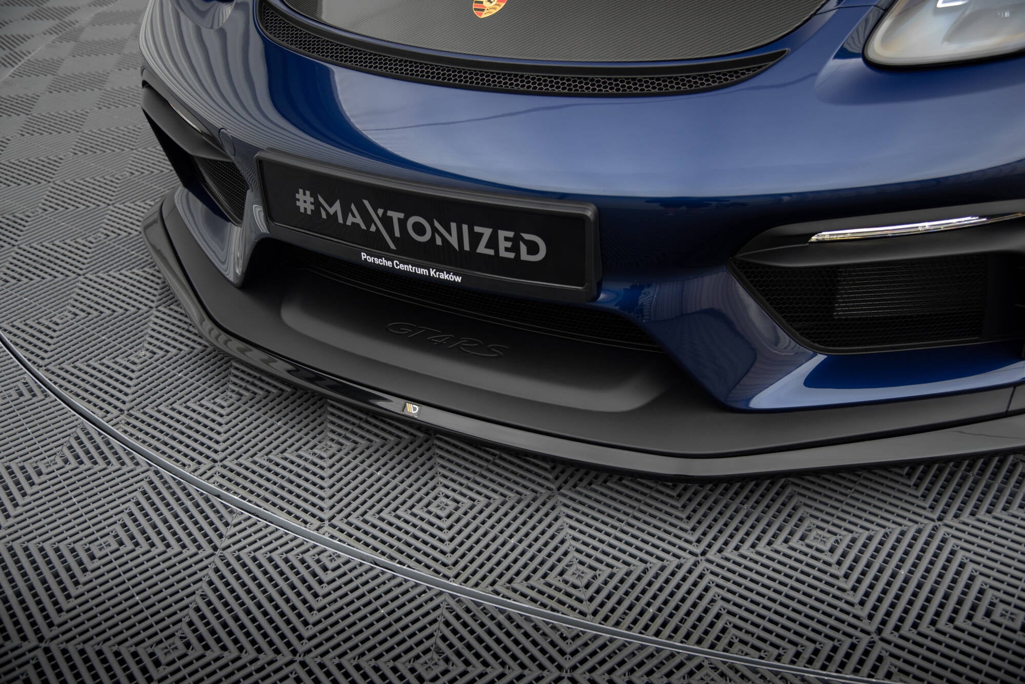 Maxton Design Street+ Spoilerlippe Front Ansatz passend für Porsche 718 Cayman GT4 RS 982c schwarz Hochglanz