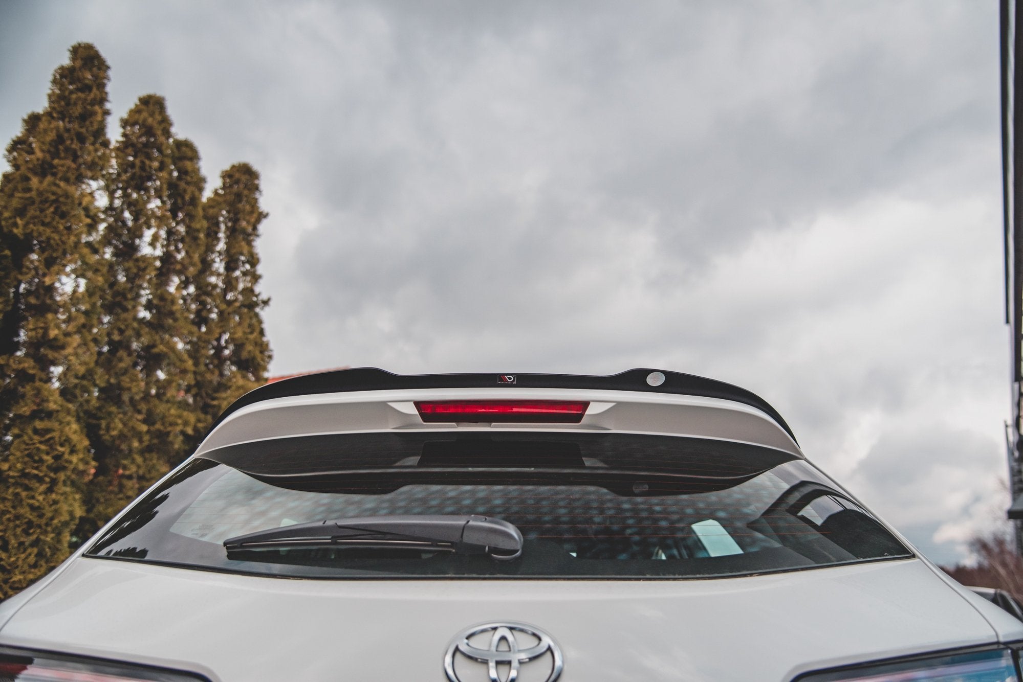 Maxton Design Spoiler CAP passend für Toyota Corolla XII Touring Sports schwarz Hochglanz
