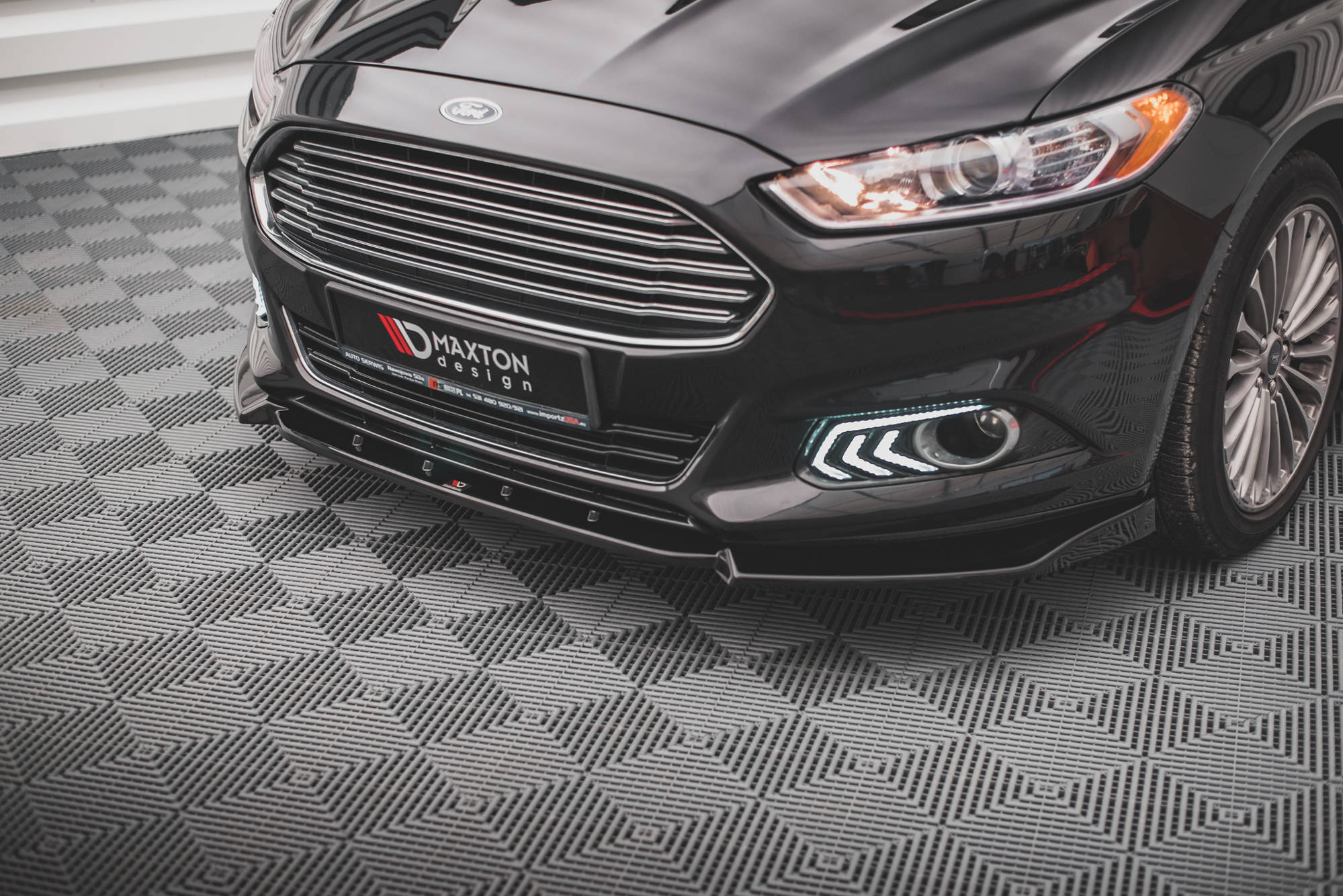 Maxton Design Street+ Spoilerlippe Front Ansatz passend für Ford Mondeo Mk5 schwarz Hochglanz