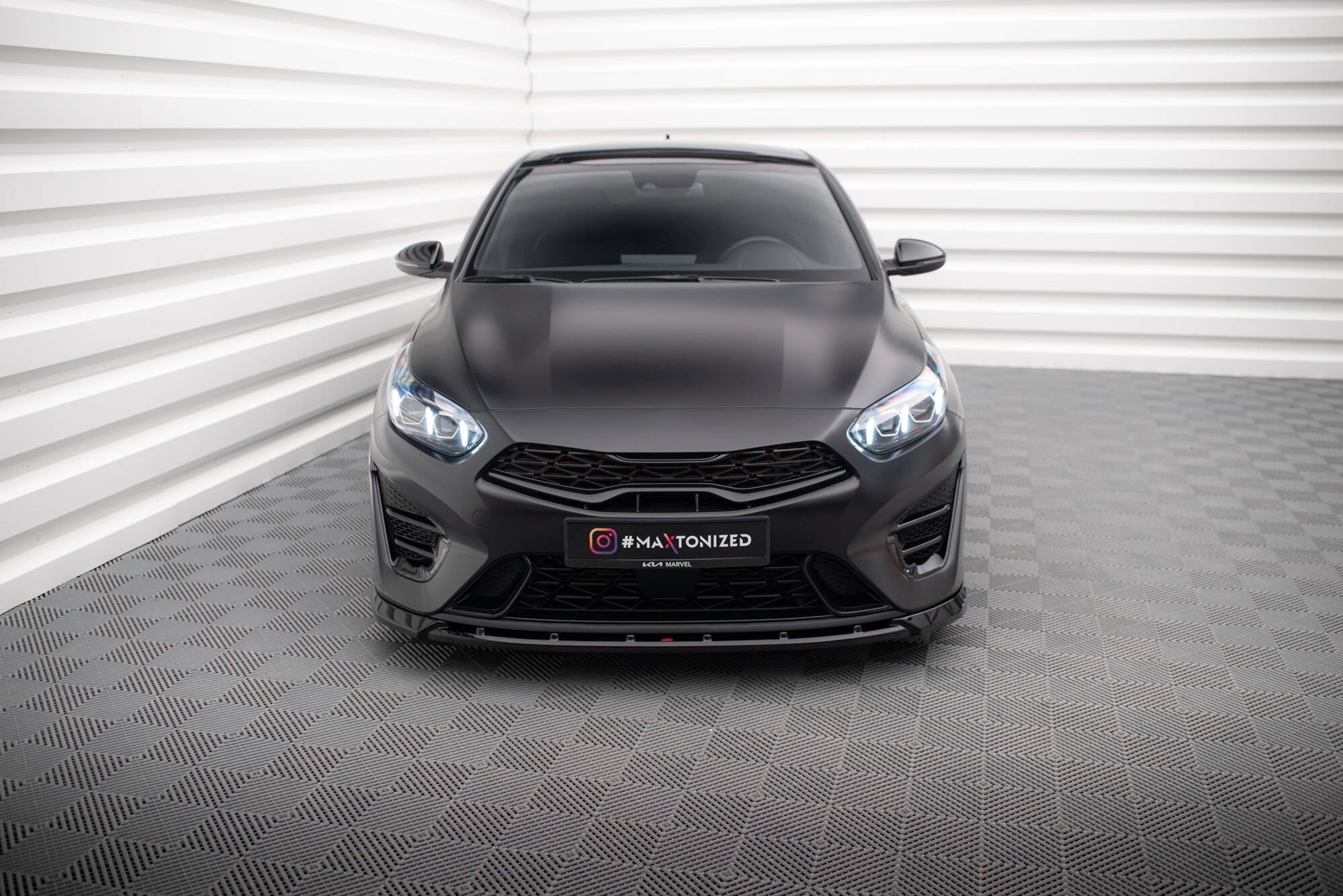 Maxton Design Street+ Spoilerlippe Front Ansatz V.2 passend für Kia Proceed GT Mk3 Facelift / Ceed GT / GT - Line Mk1 Facelift schwarz Hochglanz