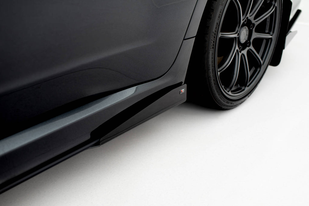 Maxton Design Street Pro Street+ Seitenschweller Leisten + Flaps passend für Subaru Impreza WRX STI Mk3 Facelift schwarz Hochglanz