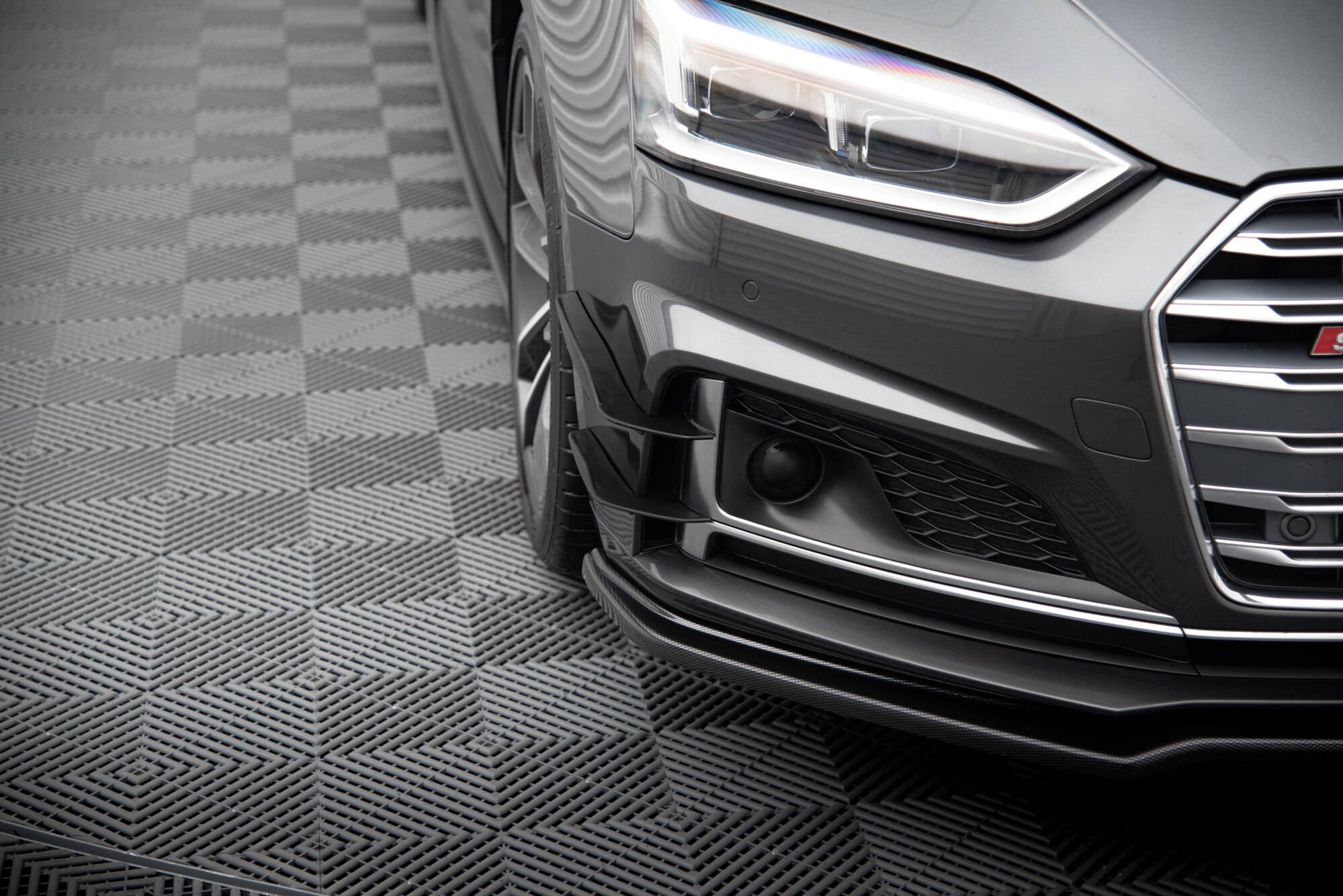 Maxton Design Stoßstangen Flaps Wings vorne Canards passend für Audi S5 / A5 S-Line Coupe / Sportback F5