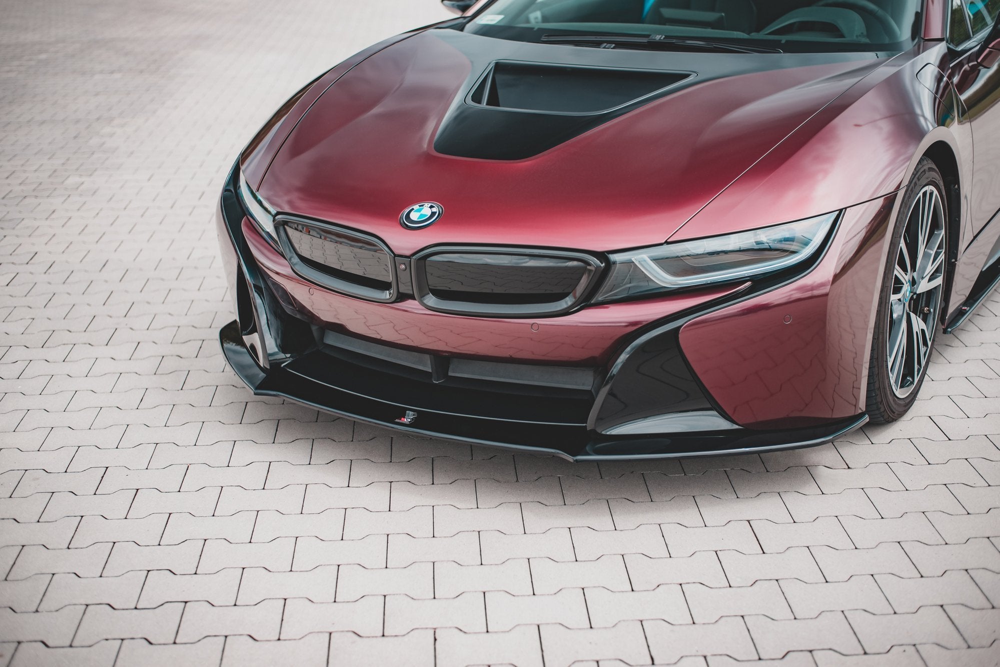 Maxton Design Street+ Spoilerlippe Front Ansatz passend für BMW i8 schwarz Hochglanz