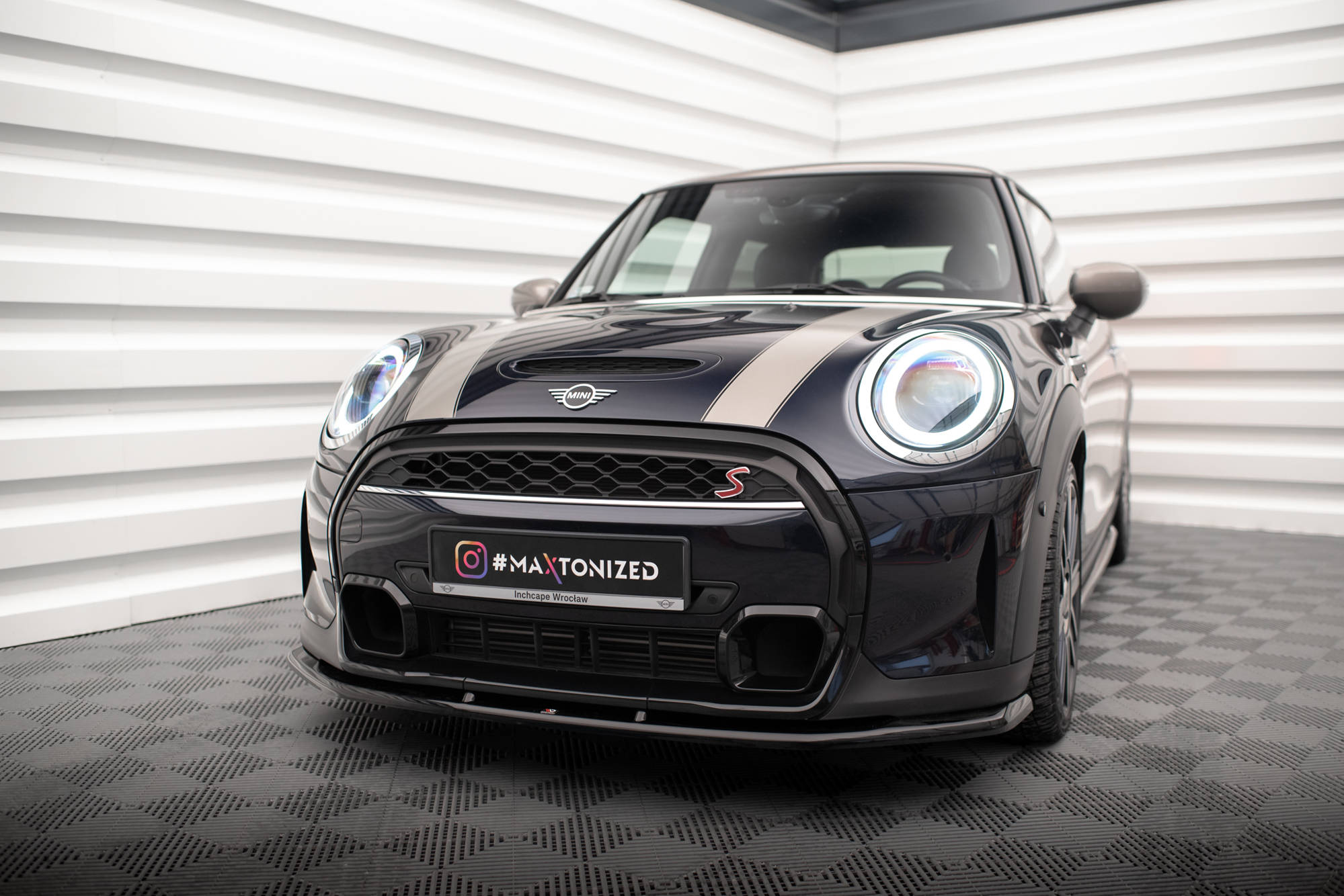 Maxton Design Street+ Spoilerlippe Front Ansatz V.1 passend für Mini Cooper S F56 Facelift schwarz Hochglanz