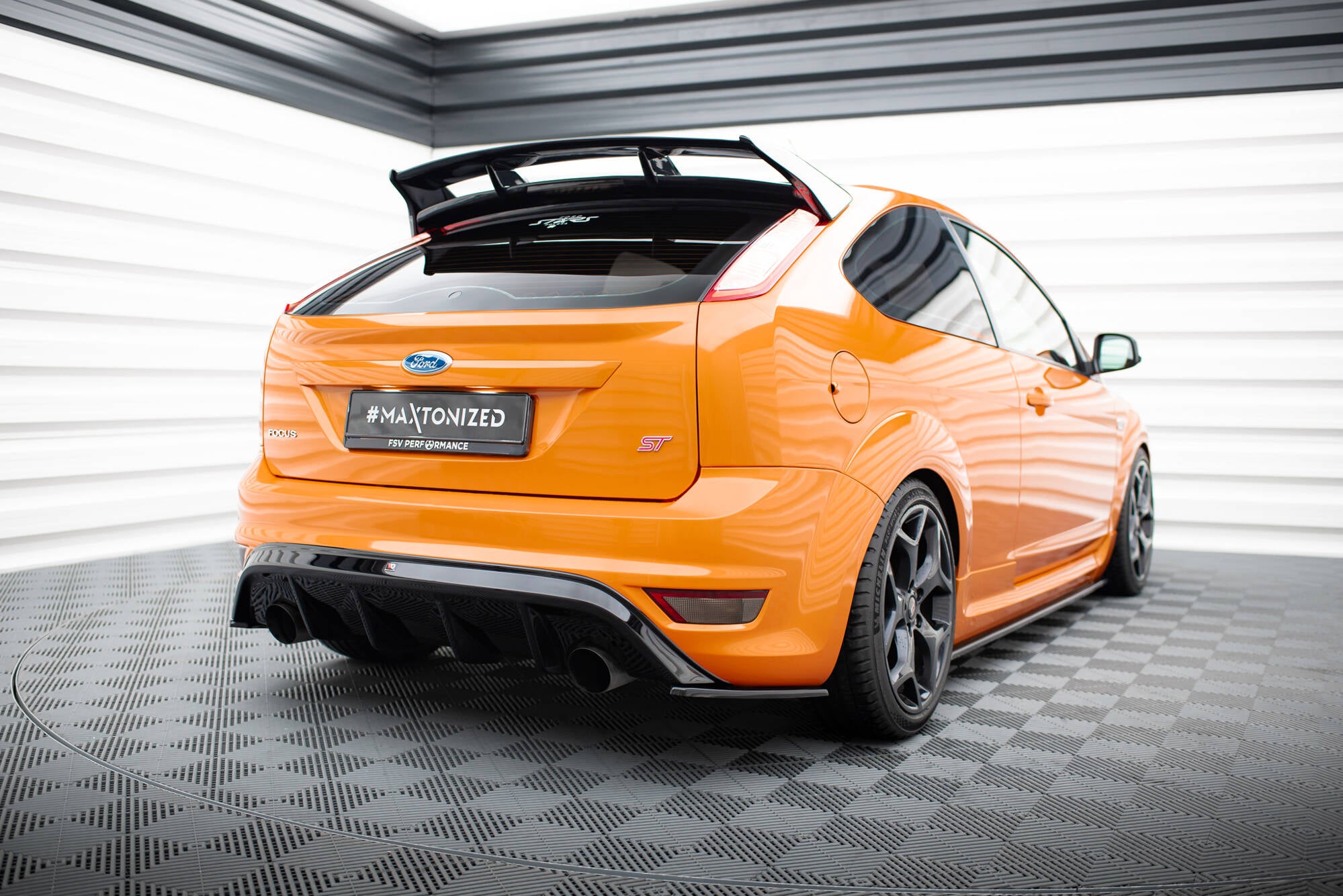 Maxton Design Dachspoiler Ford Focus Mk2 / Mk2 FL < RS Look > für Ford Focus Standard