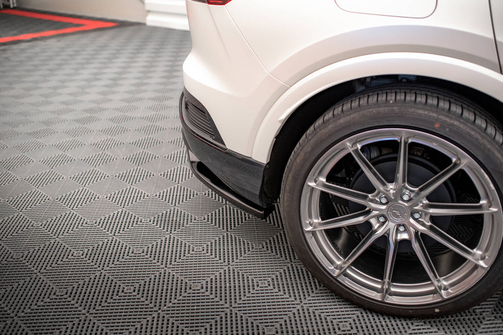 Maxton Design Street+ Mittlerer Diffusor RACE passend für Audi Q4 e-tron Sportback S-line Mk1 schwarz Hochglanz