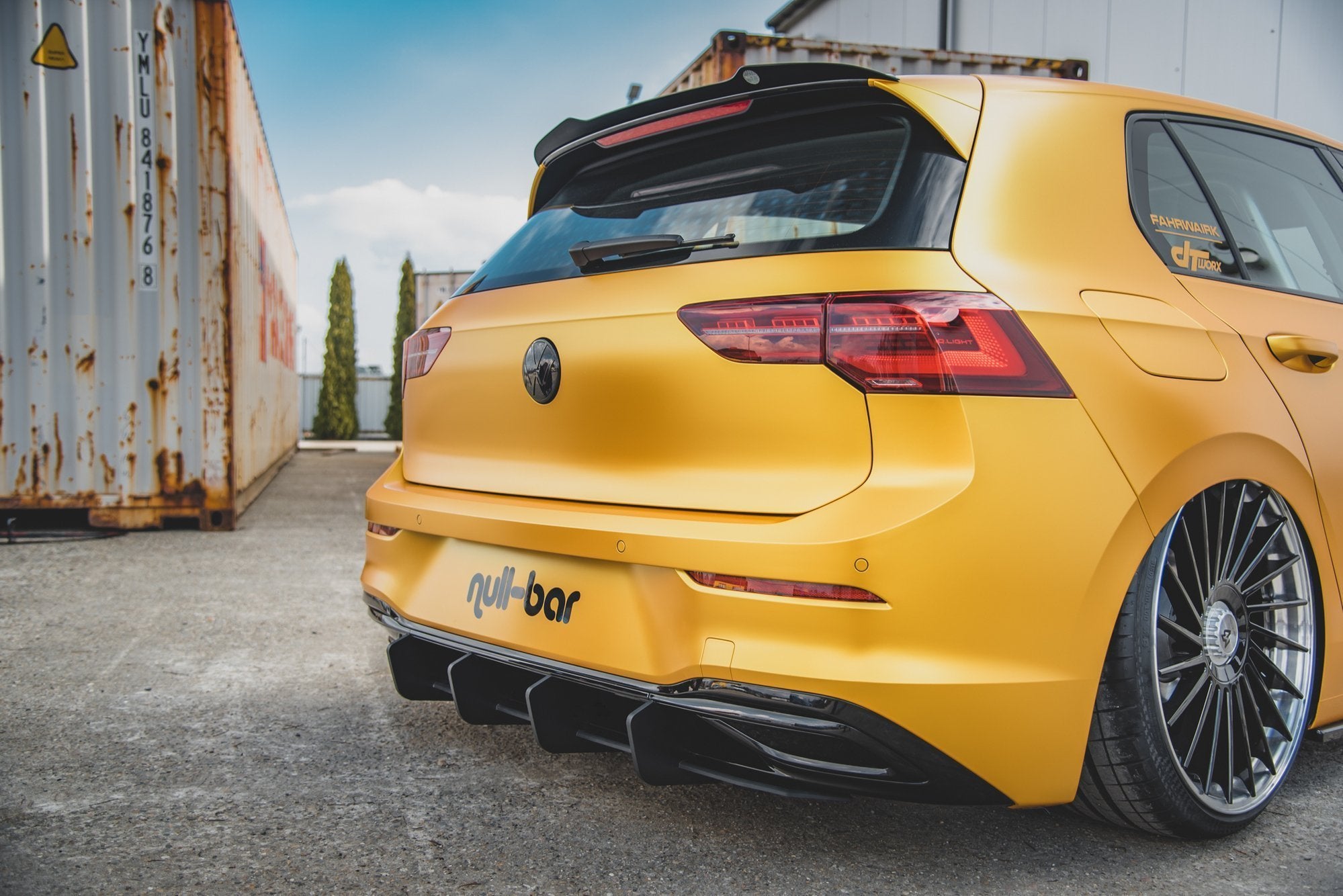 Maxton Design Robuste Racing Heckschürze V.2 passend für VW Golf Hatchback Mk8 / Mk8 Facelift