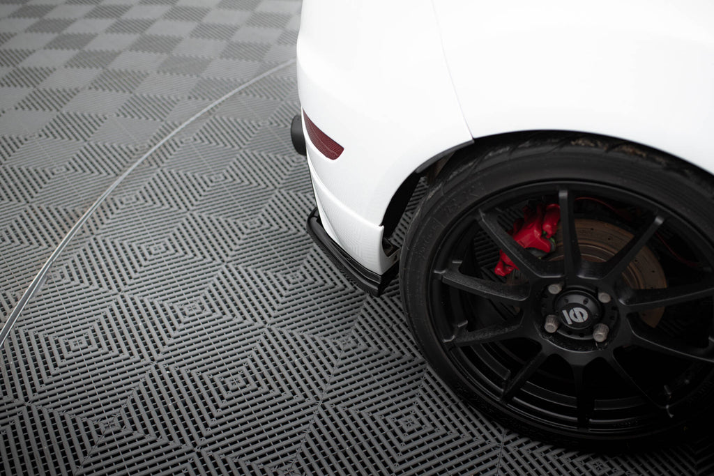 Maxton Design Heck Ansatz Flaps Diffusor passend für Ford Fiesta ST / ST-Line / Zetec S Mk7 FL schwarz Hochglanz