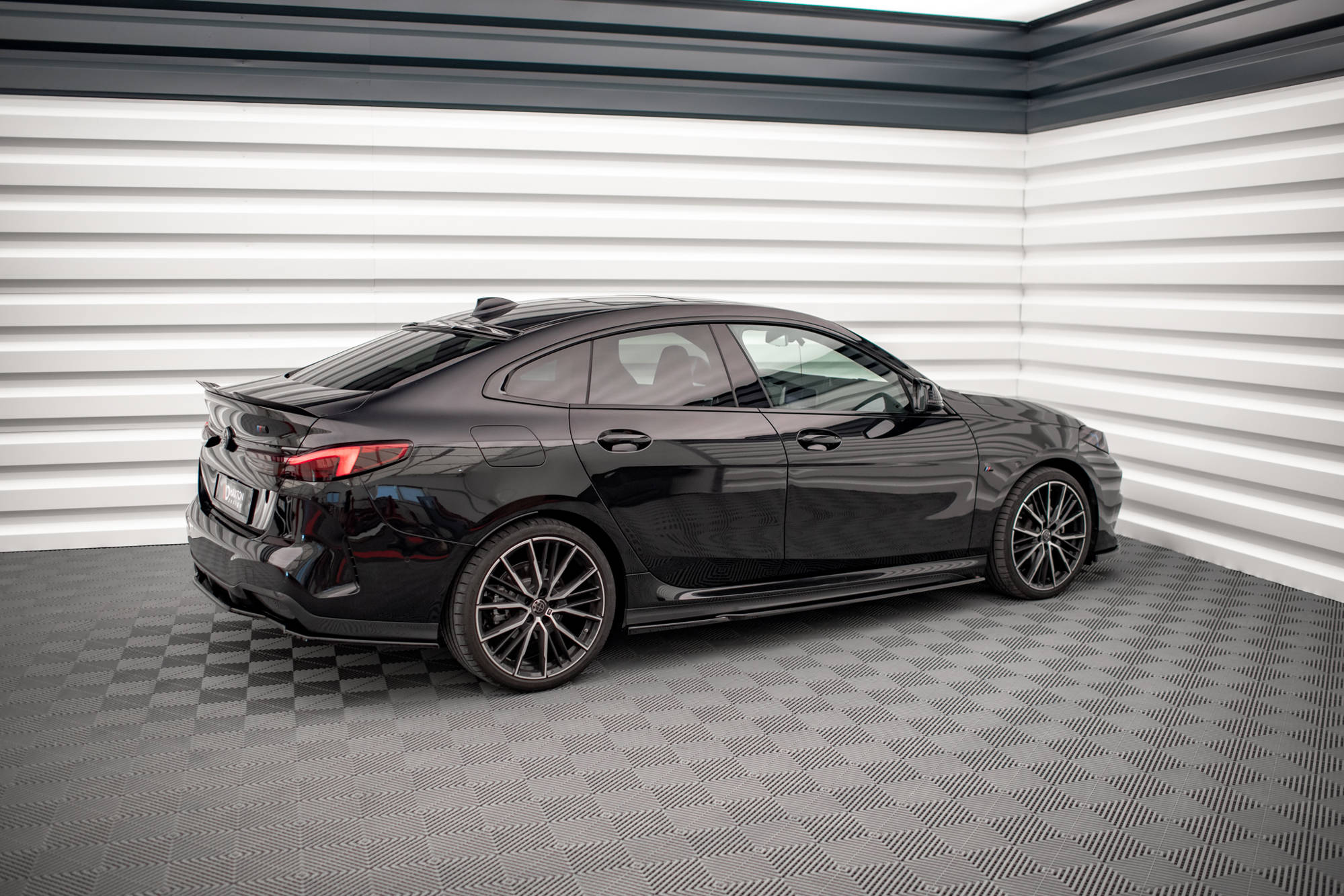 Maxton Design Street+ Seitenschweller Leisten passend für V.1 passend für BMW 2 Gran Coupe M-Paket / M235i F44 schwarz Hochglanz