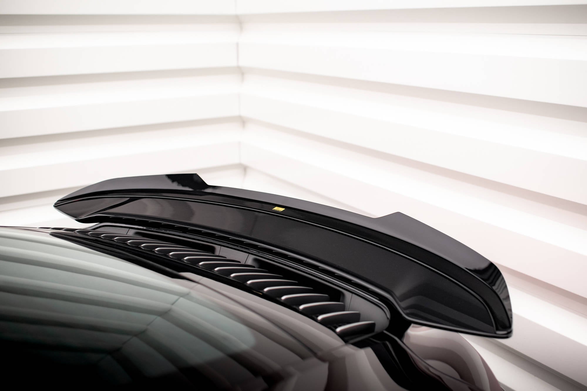 Maxton Design Spoiler CAP passend für Porsche 911 Turbo S 992 schwarz Hochglanz