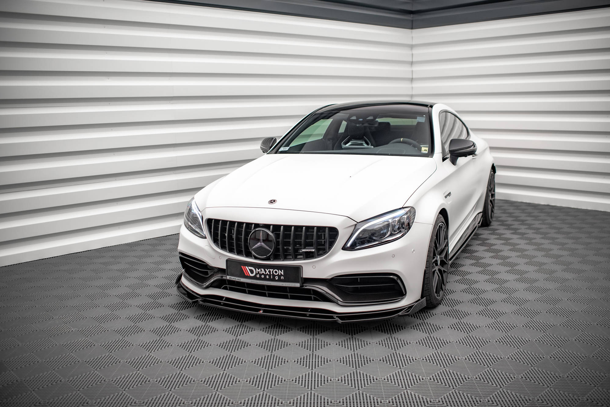 Maxton Design Street+ Spoilerlippe Front Ansatz V.2 passend für Mercedes-AMG C63 Coupe AMG Aero Pack C205 Facelift schwarz Hochglanz