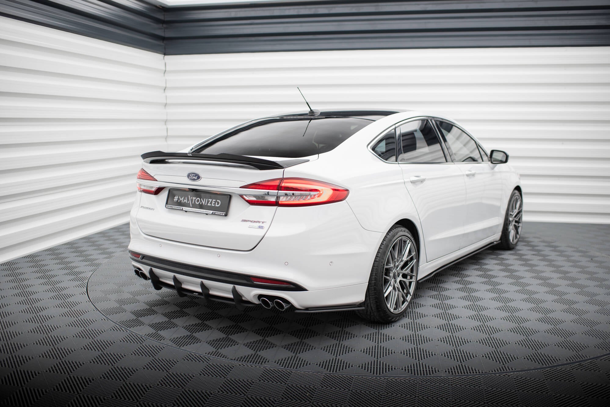 Maxton Design Street Pro Heck Ansatz Flaps Diffusor passend für Ford Mondeo Sport Mk5 Facelift / Fusion Sport Mk2 Facelift