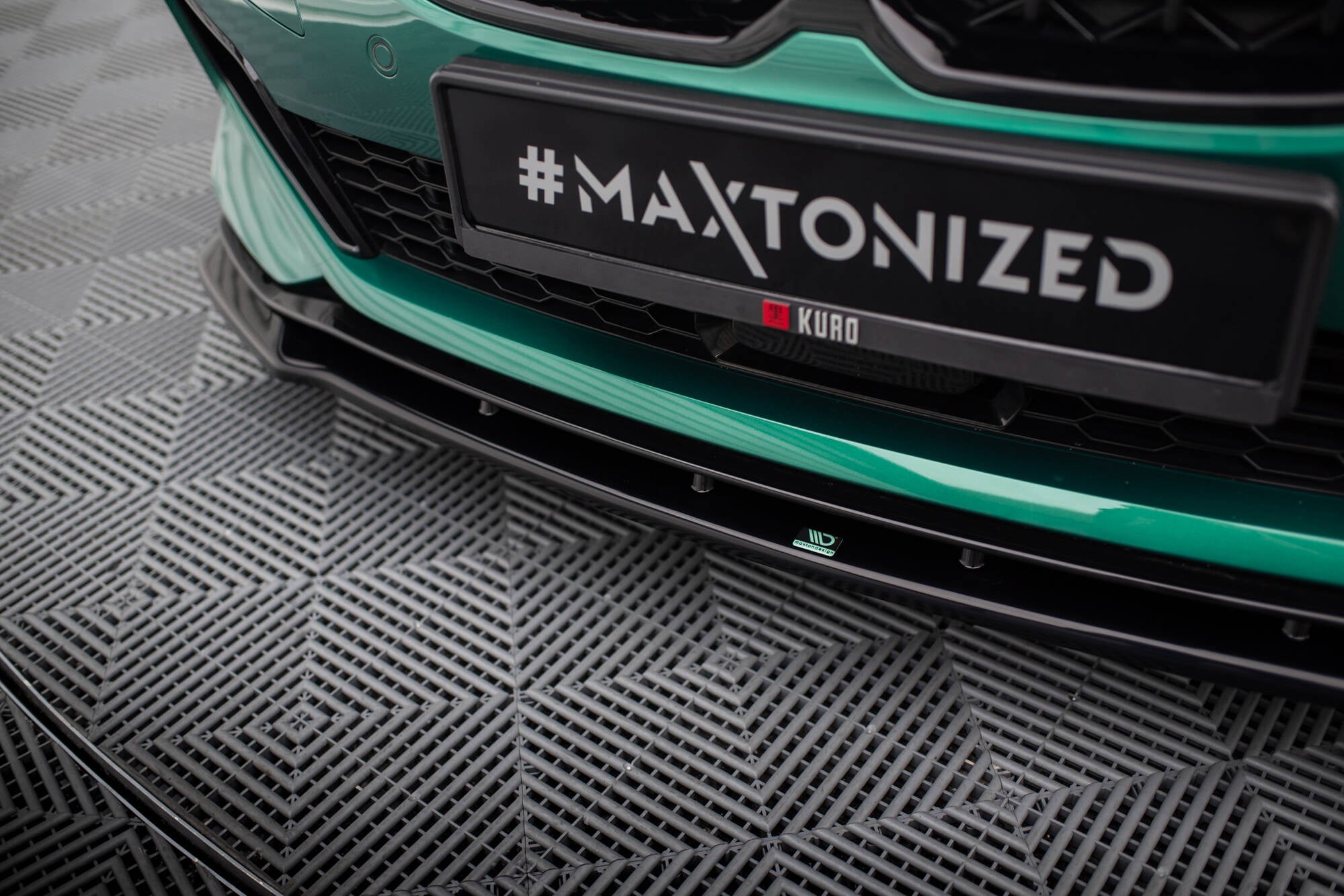 Maxton Design Street+ Spoilerlippe Front Ansatz passend für V.9 BMW M135i F40 schwarz Hochglanz