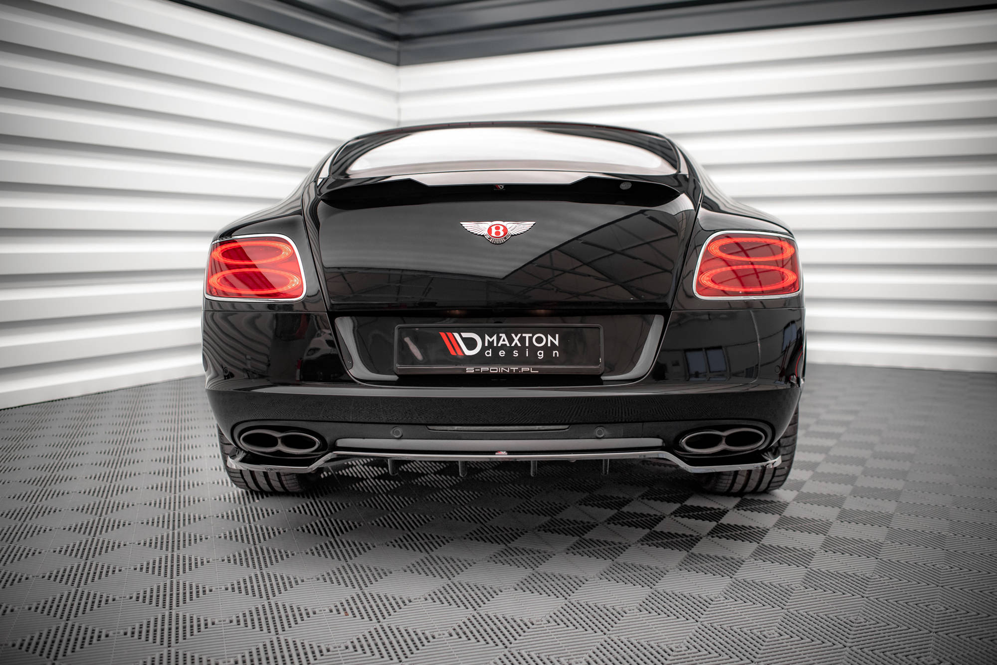 Maxton Design Street+ Mittlerer Diffusor RACE passend für Bentley Continental GT V8 S Mk2 schwarz Hochglanz
