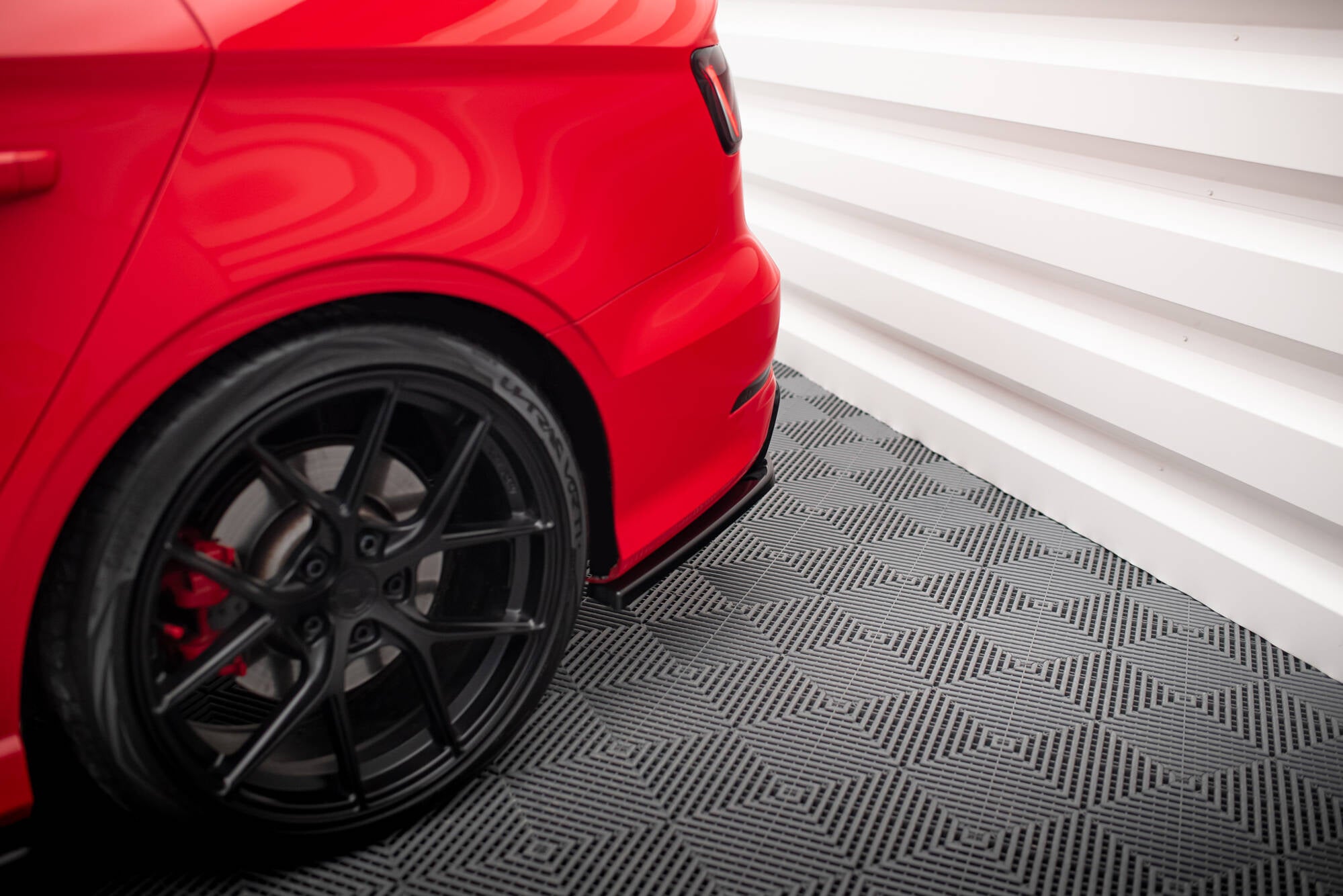Maxton Design Heck Ansatz Flaps Diffusor passend für Audi S3 Limousine 8V schwarz Hochglanz