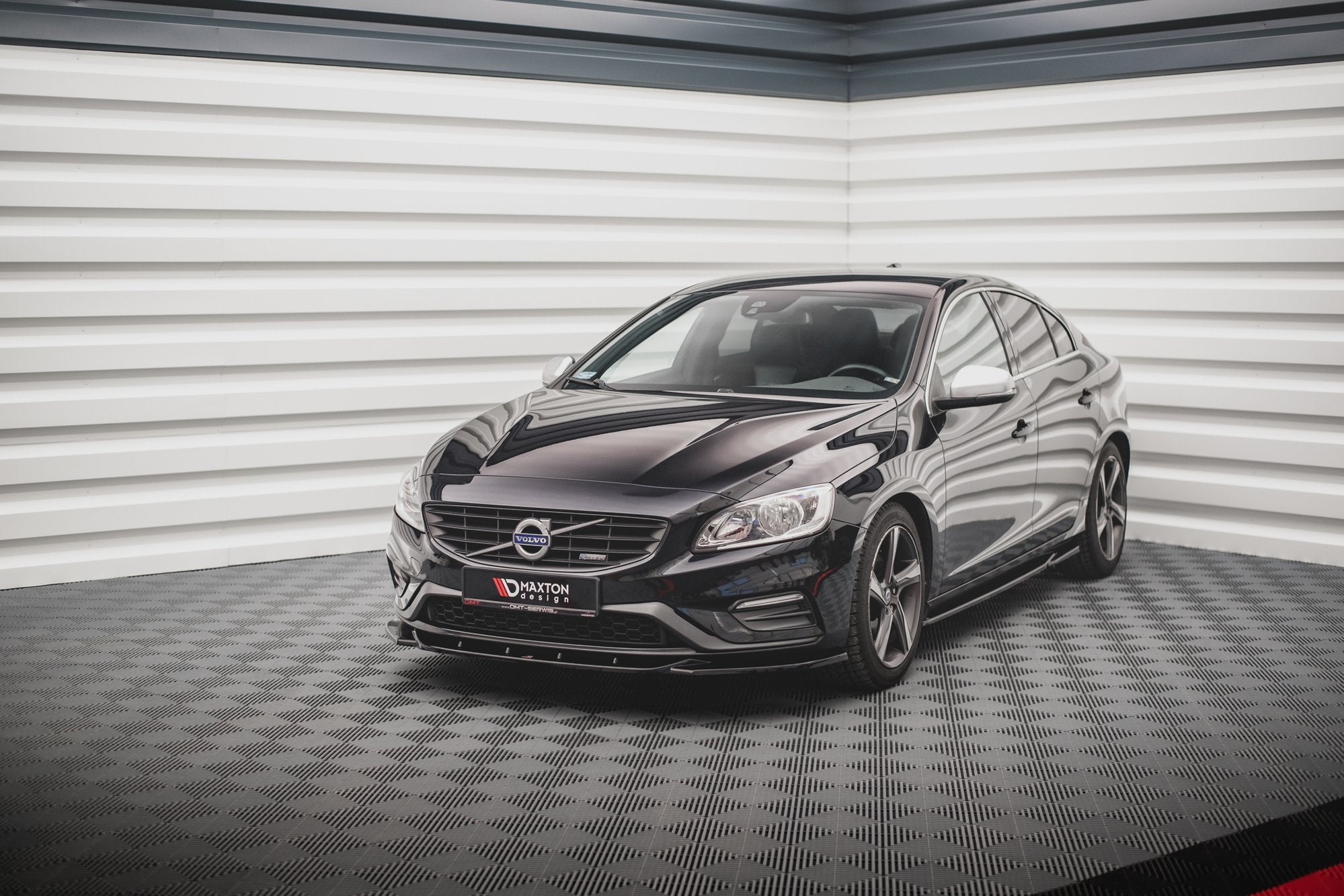 Maxton Design Street+ Spoilerlippe Front Ansatz V.2 passend für Volvo S60 R-Design Mk2 Facelift schwarz Hochglanz