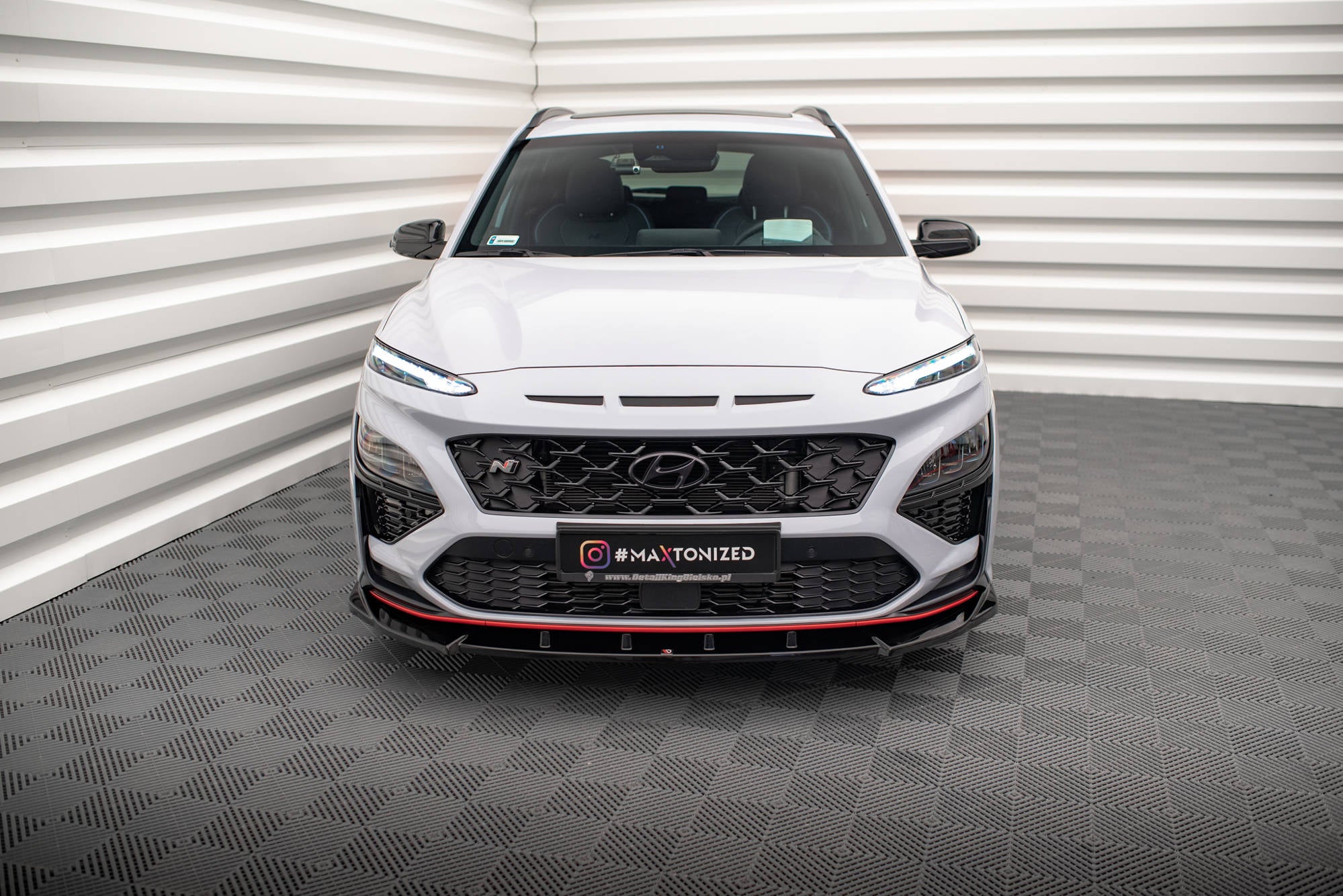 Maxton Design Street+ Spoilerlippe Front Ansatz V.2 passend für Hyundai Kona N Mk1 schwarz Hochglanz
