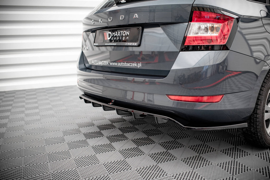 Maxton Design Street+ Mittlerer Diffusor RACE passend für Skoda Fabia Combi Mk3 Facelift schwarz Hochglanz