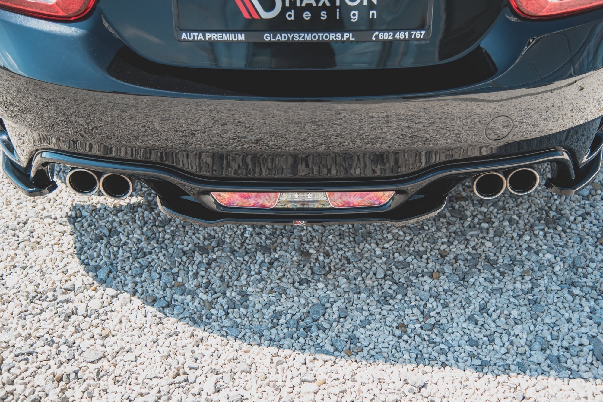 Maxton Design Mittlerer Diffusor Heck Ansatz für Fiat 124 Spider Abarth Carbon Look