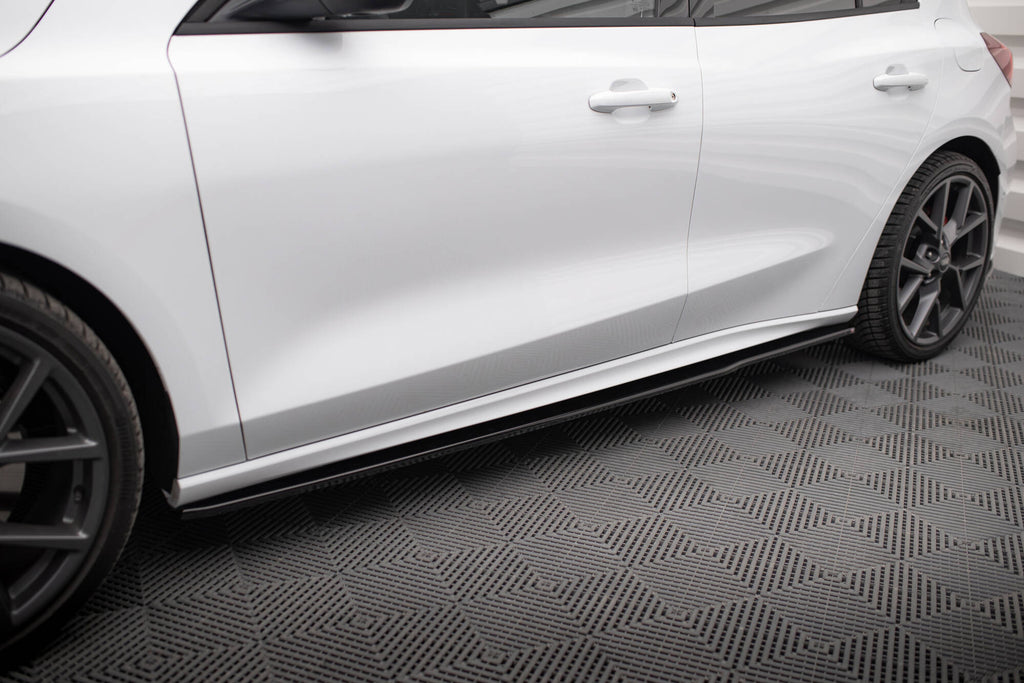 Maxton Design Street+ Seitenschweller Leisten passend für V.3 passend für Ford Focus ST / ST-Line Mk4 Facelift schwarz Hochglanz