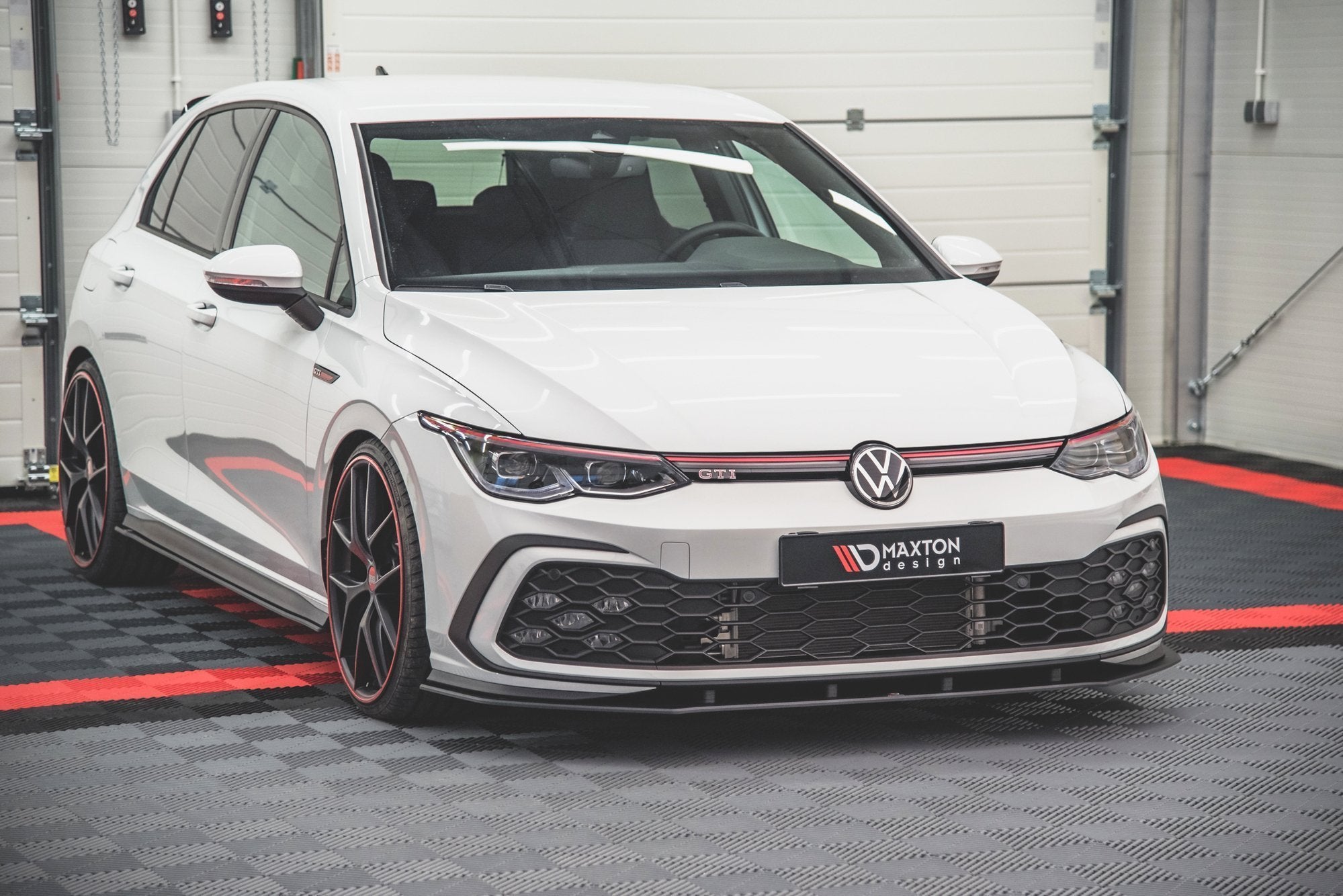 Maxton Design Street Pro Street+ Spoilerlippe Front Ansatz passend für VW Golf GTI / GTE / GTD / R-Line Mk8