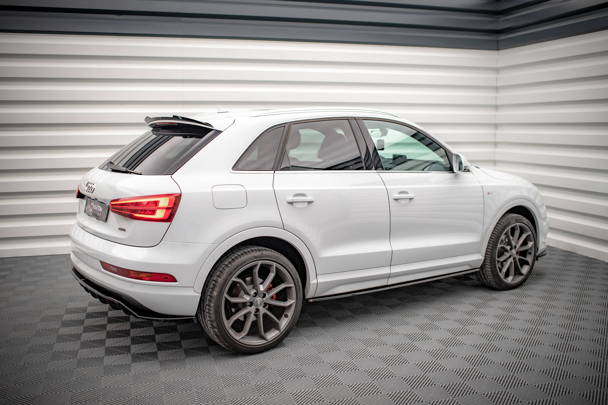 Maxton Design Street+ Seitenschweller Leisten passend für Audi Q3 Sport 8U Facelift schwarz Hochglanz