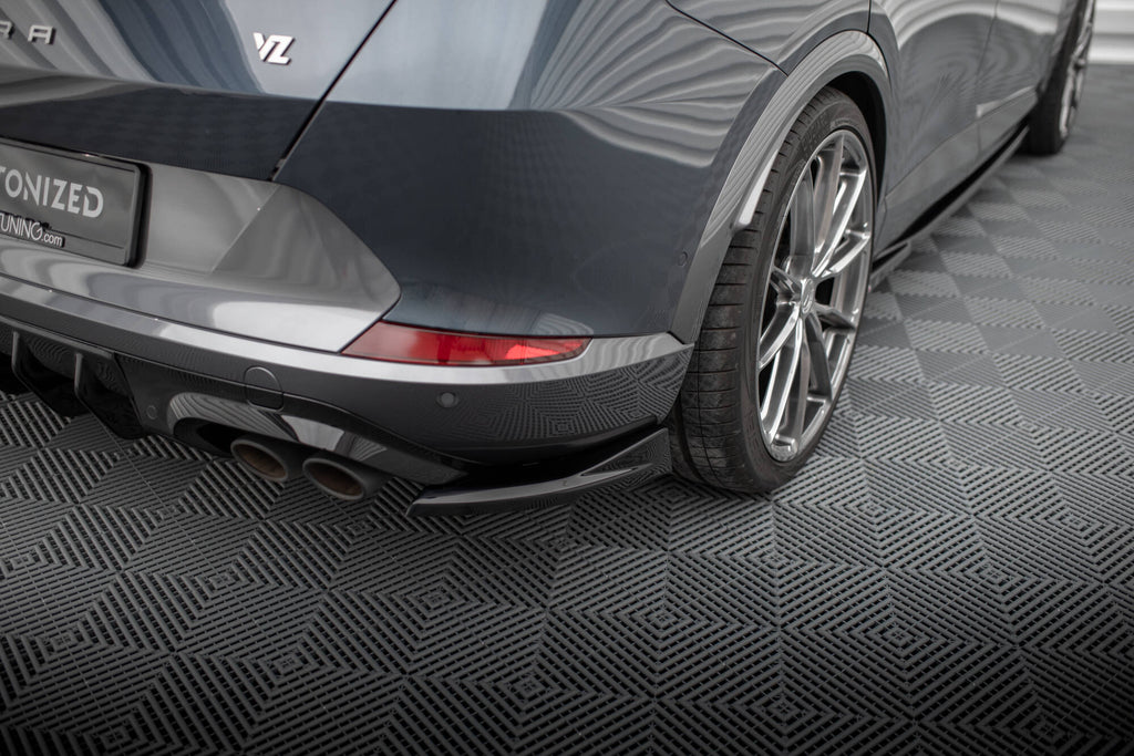 Maxton Design Heck Ansatz Flaps Diffusor V.3 passend für Cupra Formentor VZ Mk1 / Mk1 Facelift schwarz Hochglanz