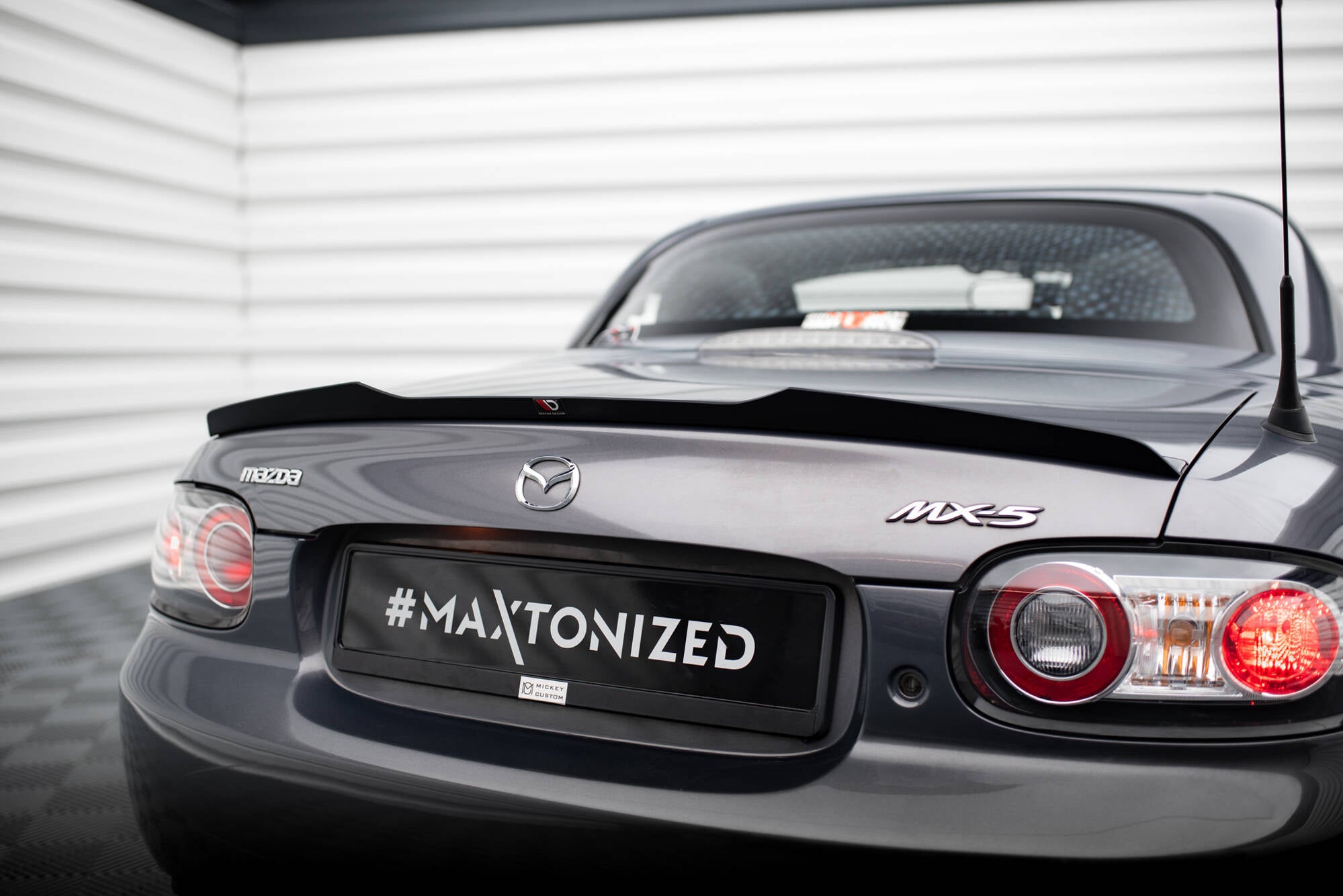 Maxton Design Spoiler CAP passend für Mazda MX-5 Mk3 (NC) Facelift schwarz Hochglanz