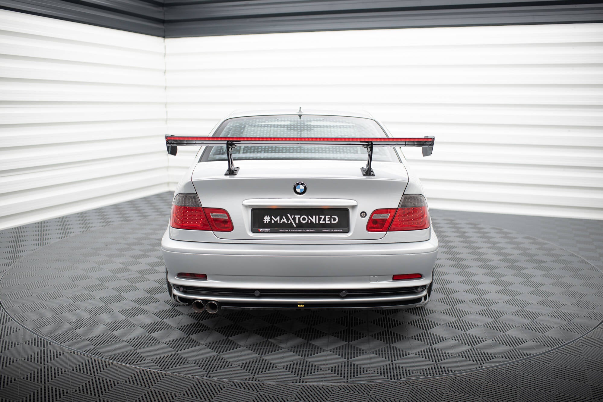 Maxton Design Carbon Spoiler With Internal Brackets Uprights + LED BMW 3er Coupe E46 für BMW 3er E46